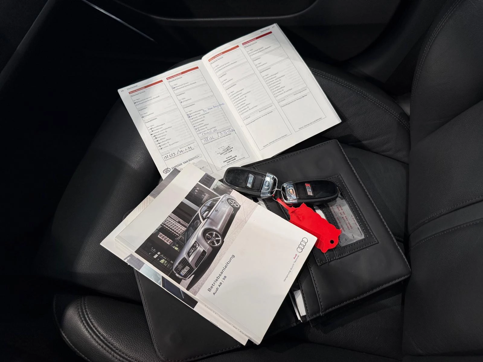 Hoofdafbeelding Audi A8