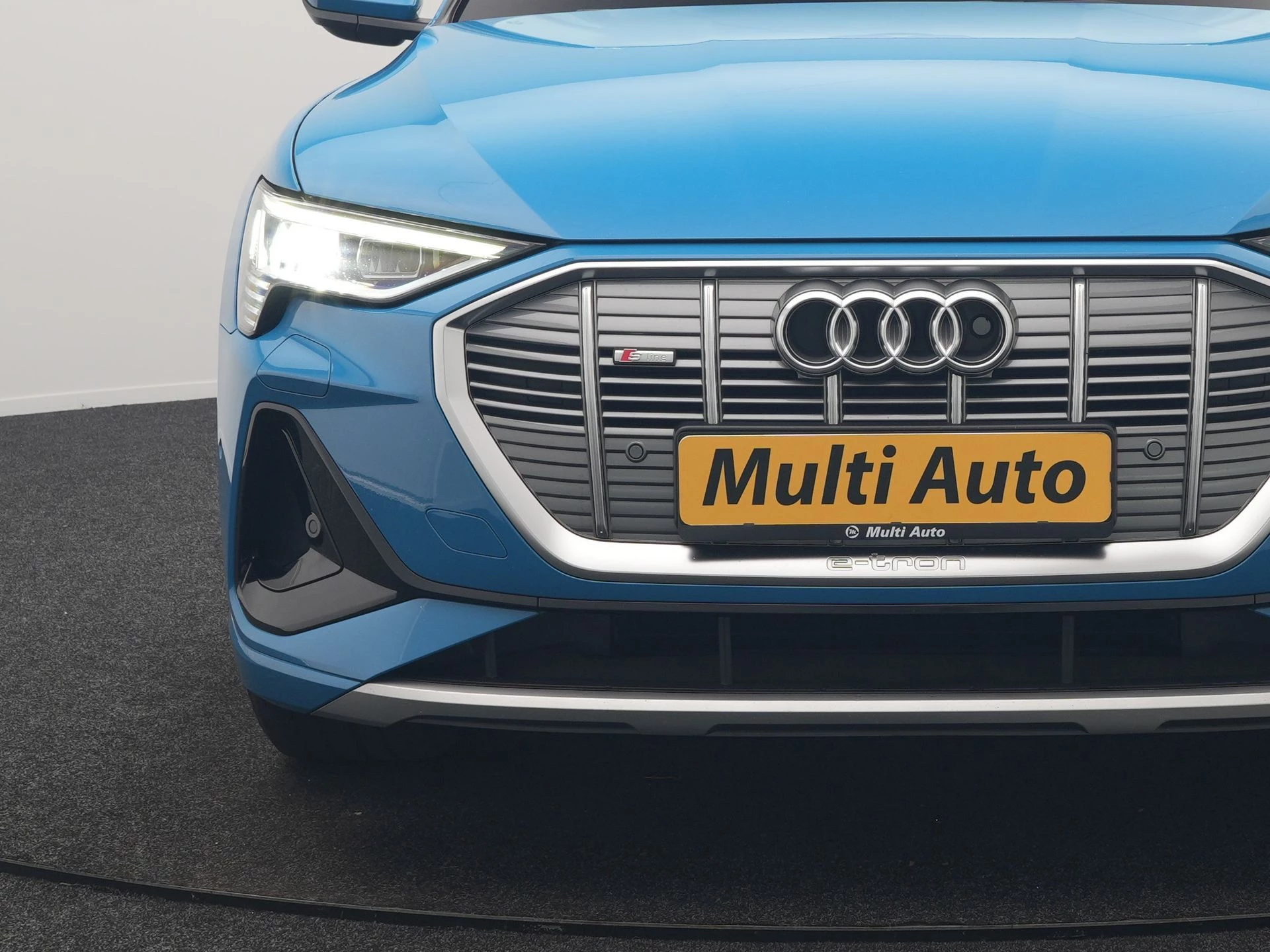 Hoofdafbeelding Audi e-tron