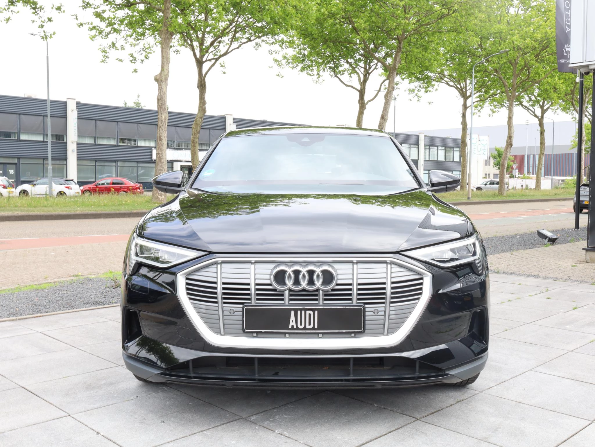 Hoofdafbeelding Audi e-tron