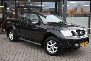 Hoofdafbeelding Nissan Navara Nissan Navara 2.5 DCI SE 4WD VAN