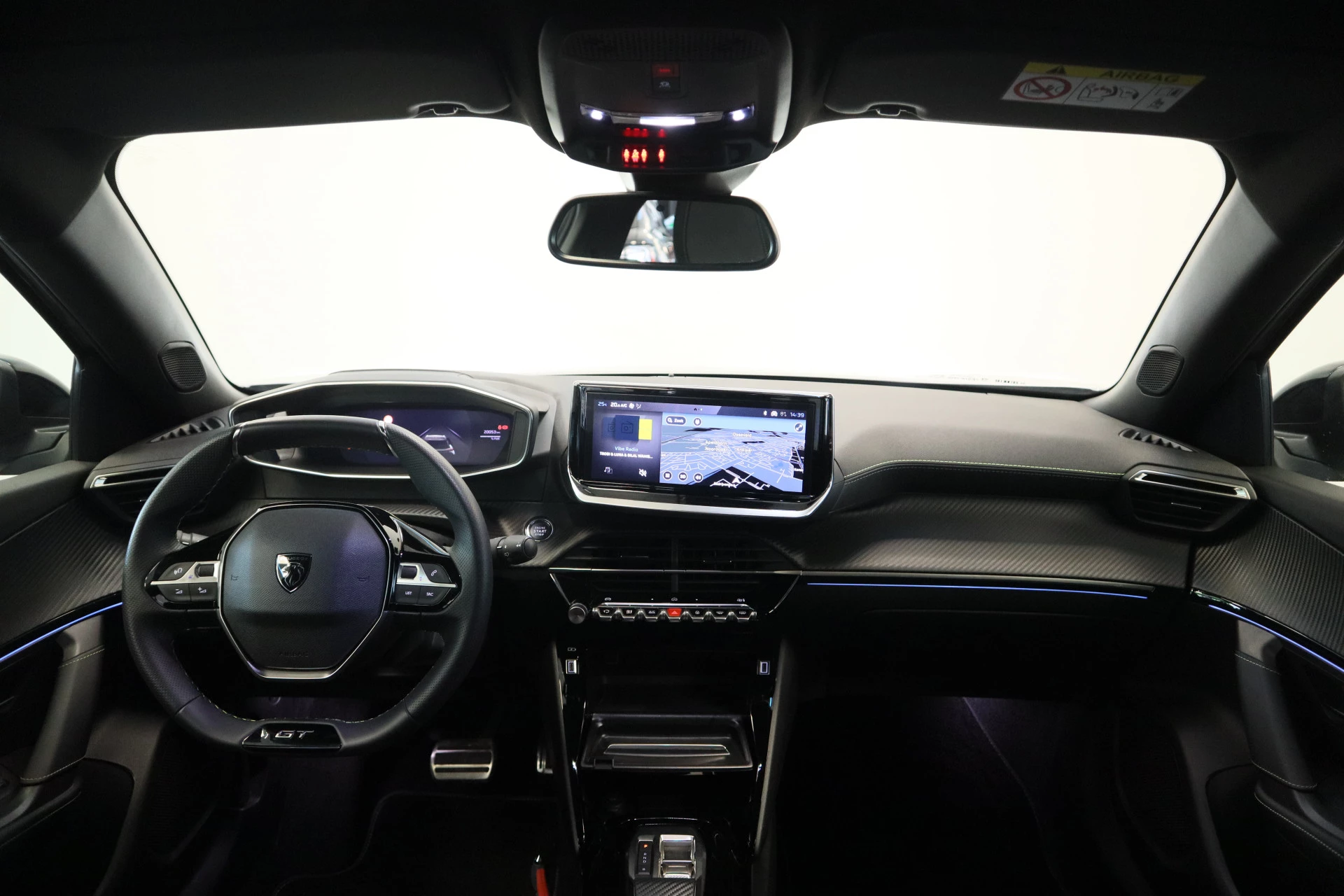 Hoofdafbeelding Peugeot e-2008