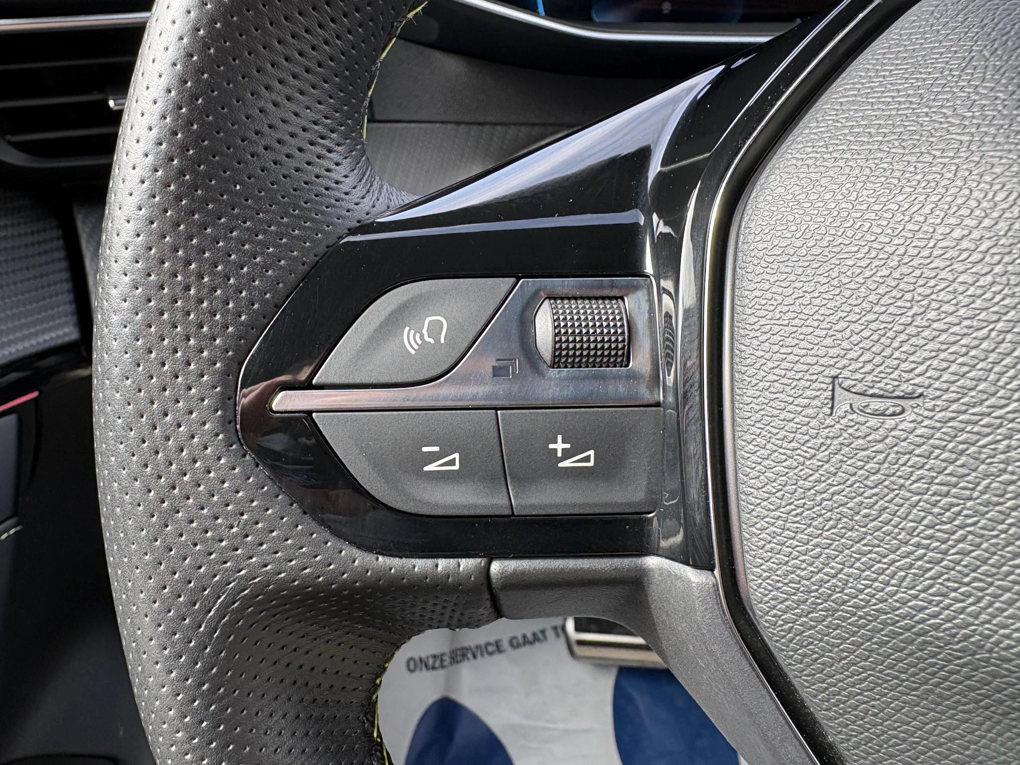 Hoofdafbeelding Peugeot e-208