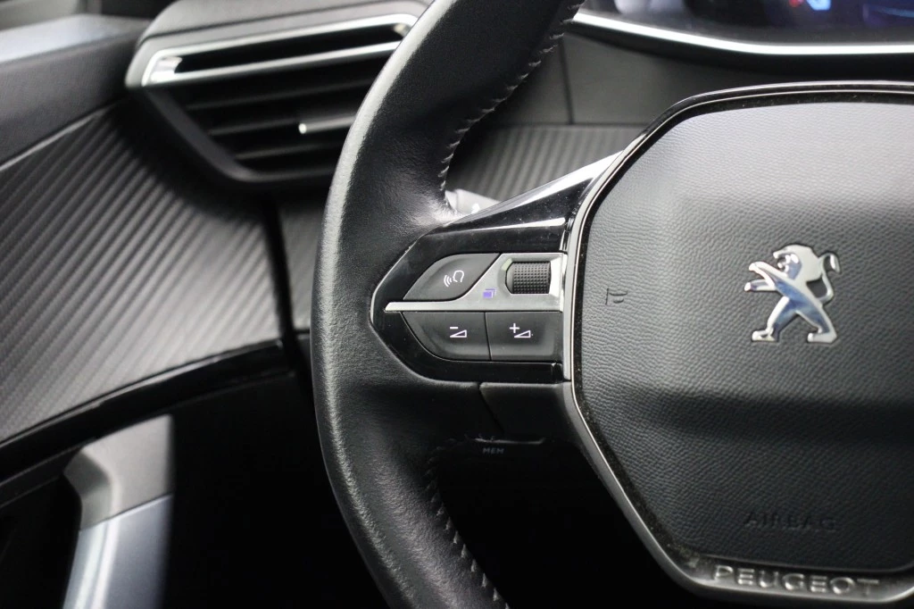 Hoofdafbeelding Peugeot e-2008