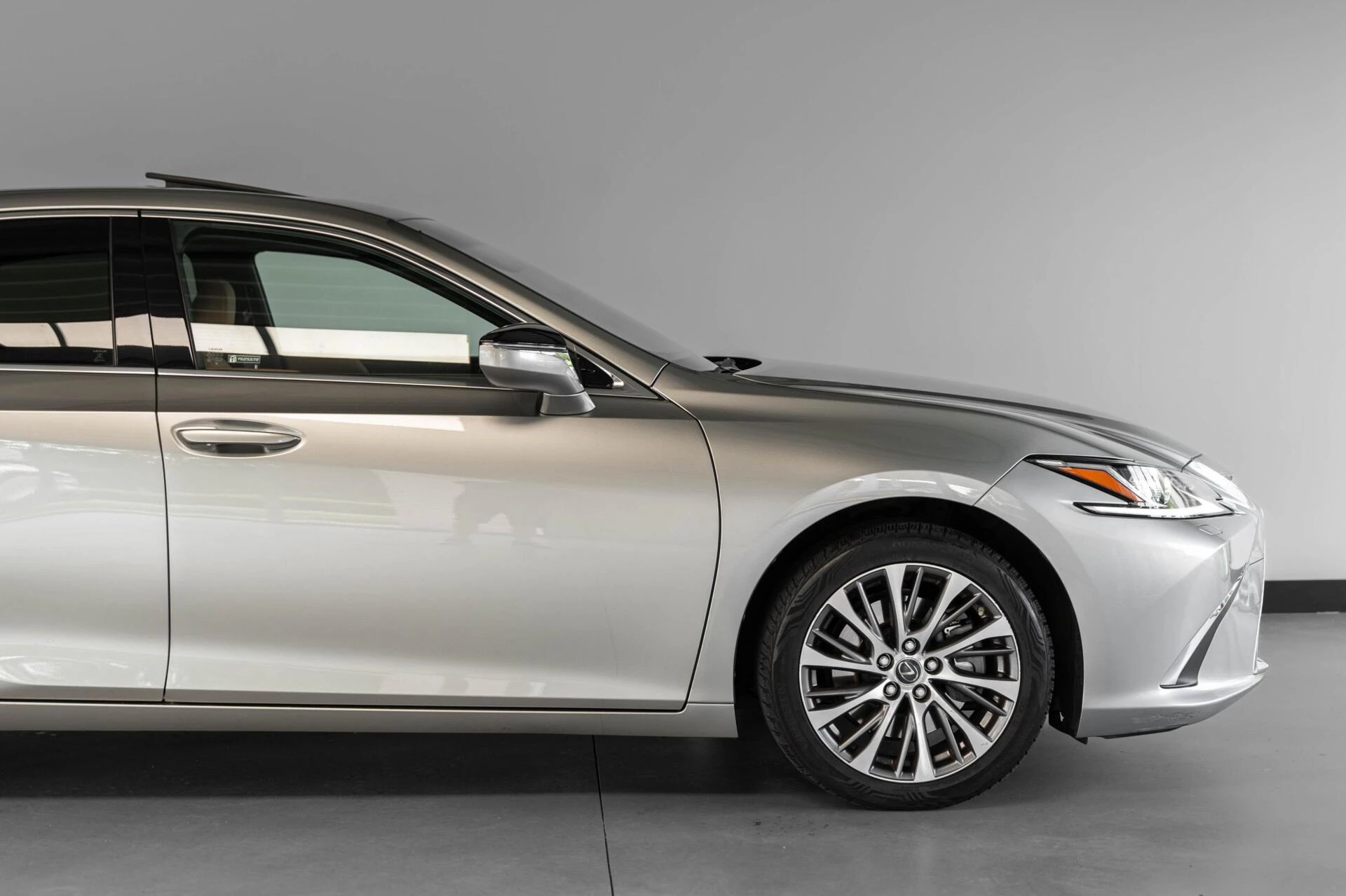 Hoofdafbeelding Lexus ES