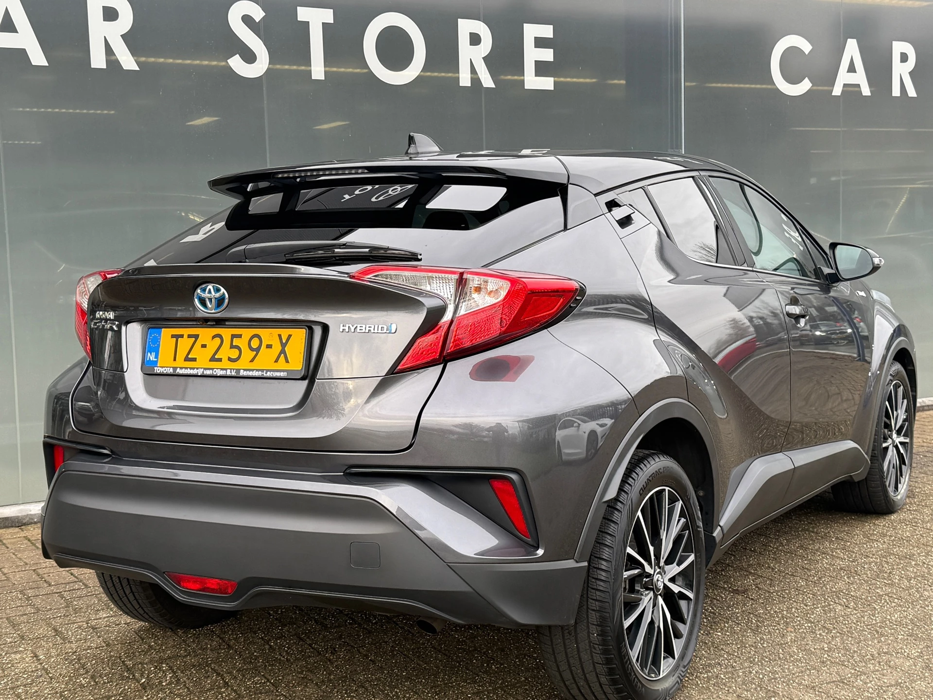 Hoofdafbeelding Toyota C-HR