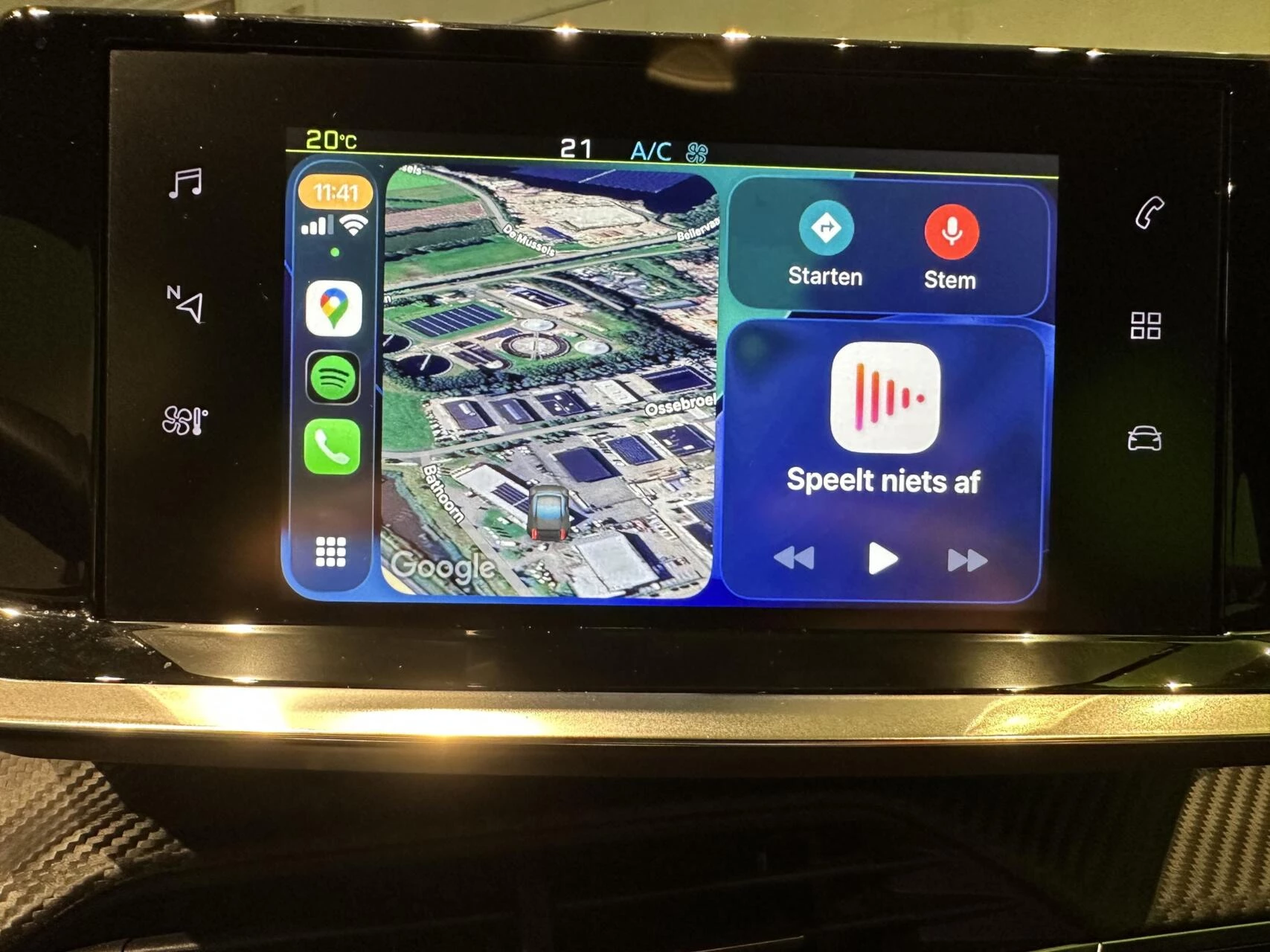 Hoofdafbeelding Peugeot e-2008