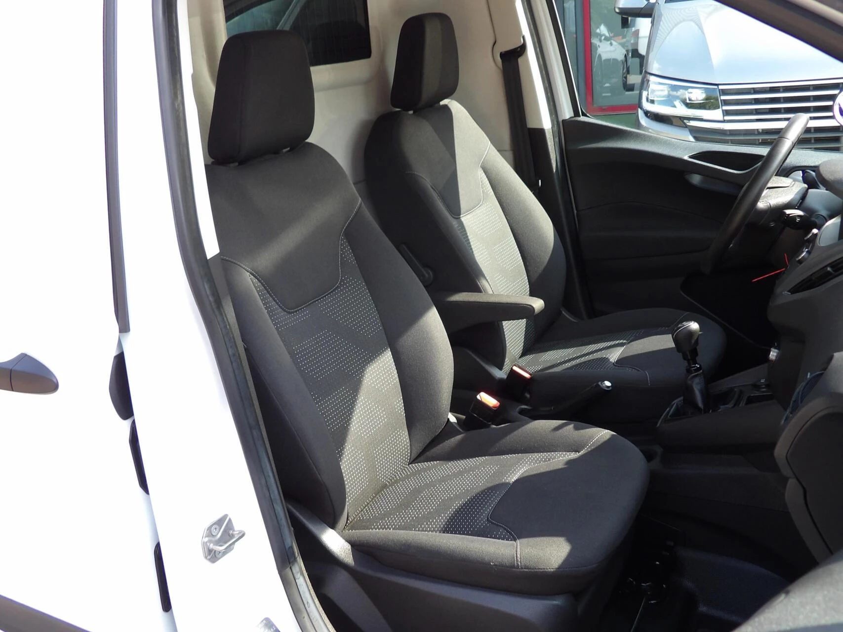 Hoofdafbeelding Ford Transit Courier