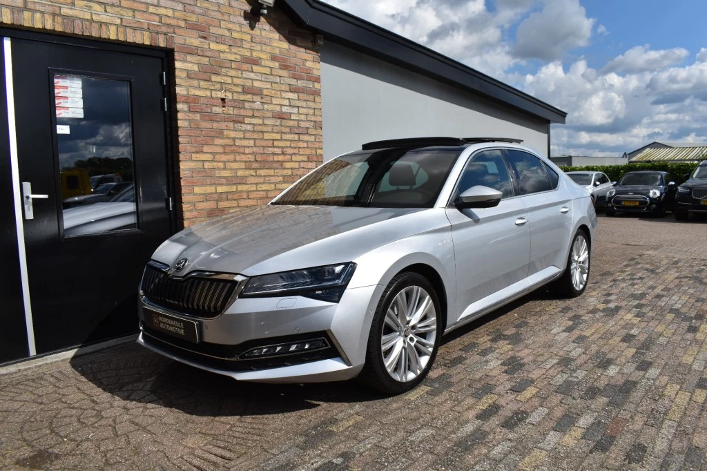 Hoofdafbeelding Škoda Superb