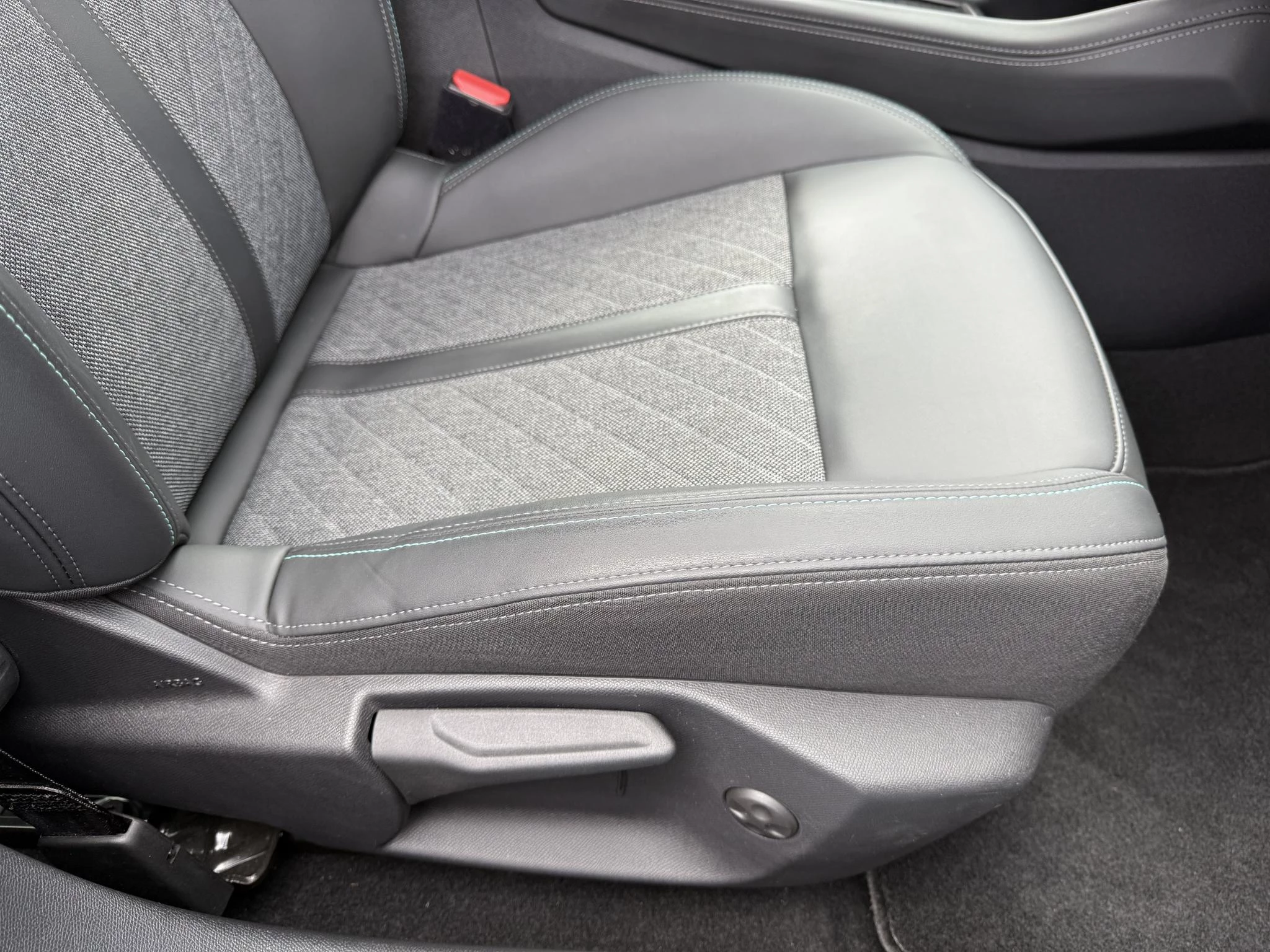 Hoofdafbeelding Peugeot 408