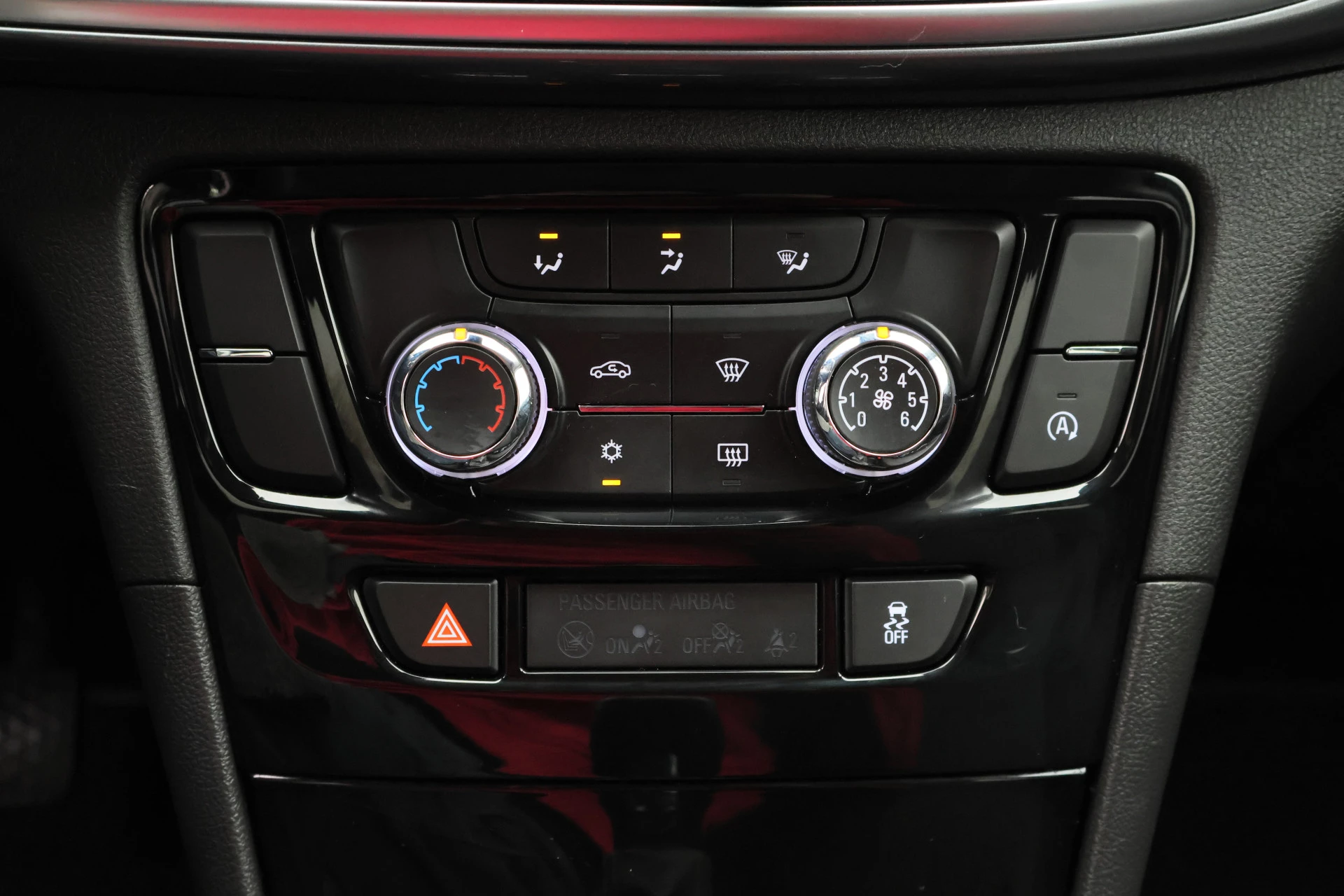 Hoofdafbeelding Opel Mokka X