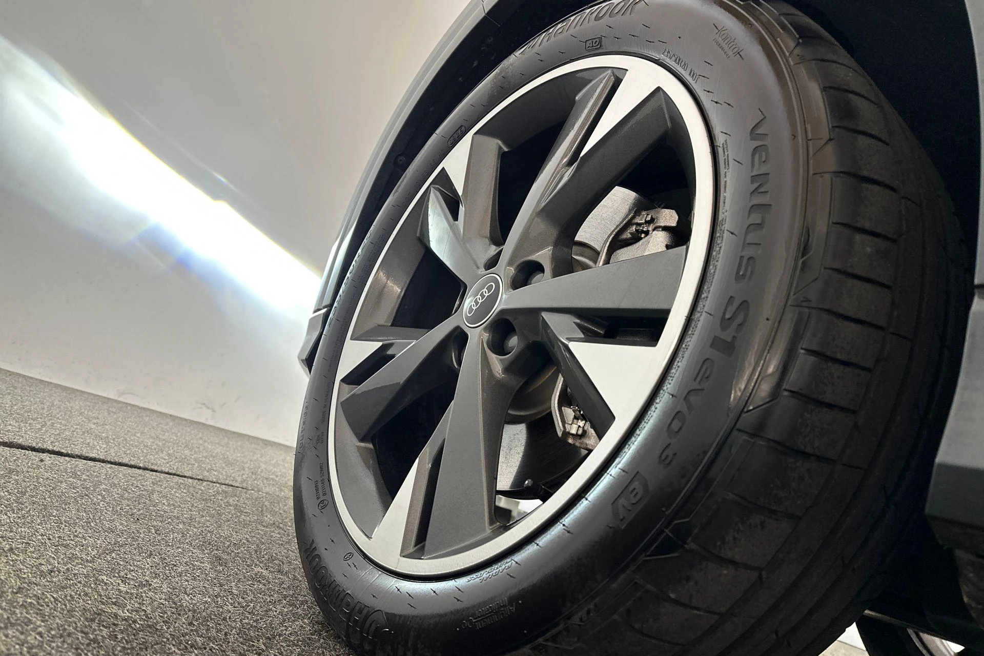 Hoofdafbeelding Audi Q4 e-tron