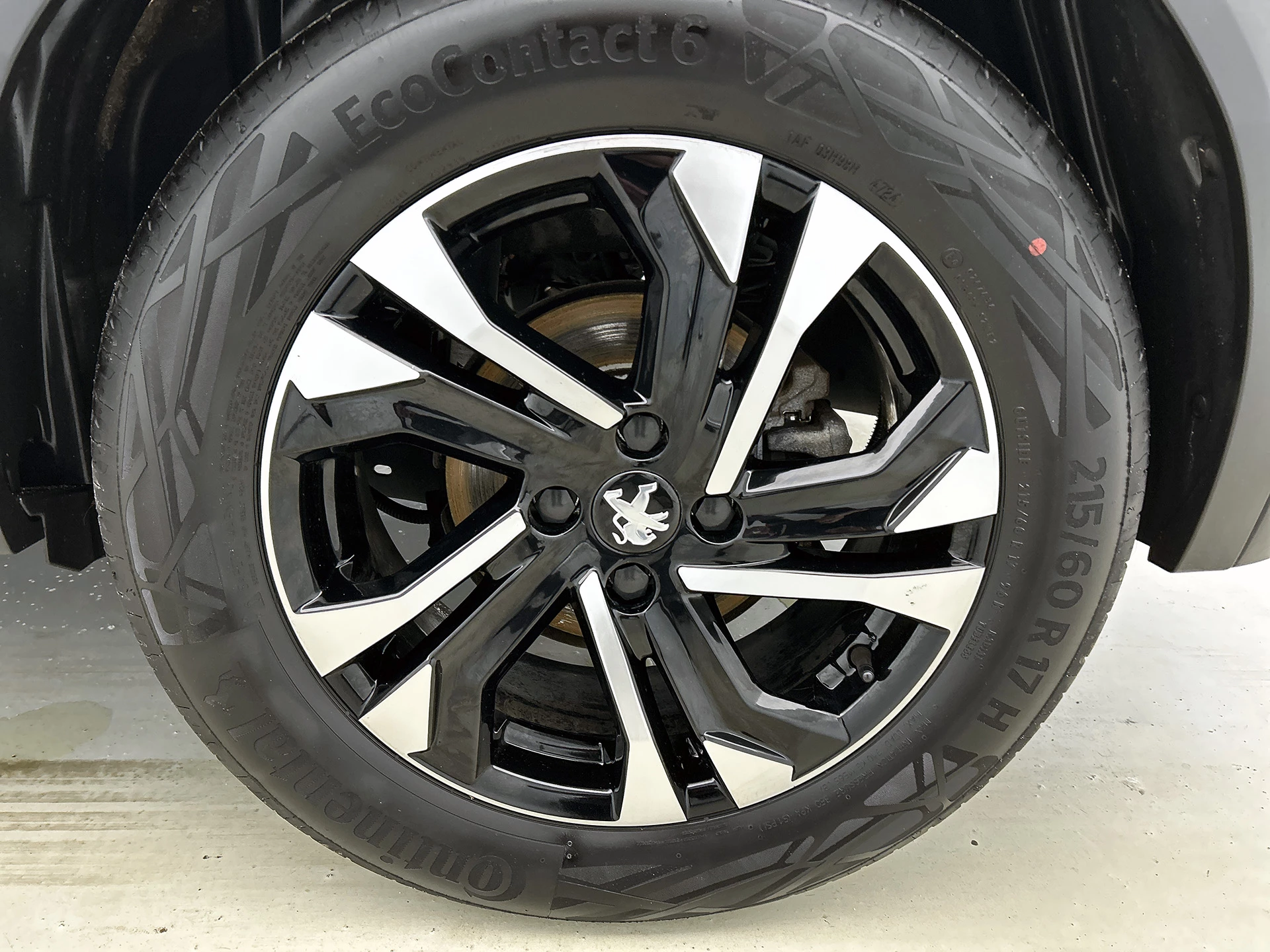 Hoofdafbeelding Peugeot e-2008