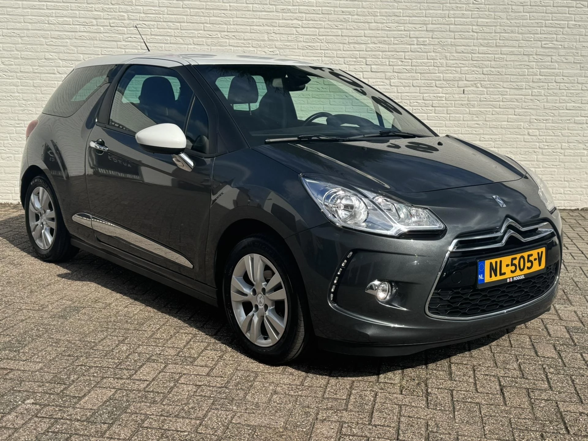 Hoofdafbeelding DS DS 3