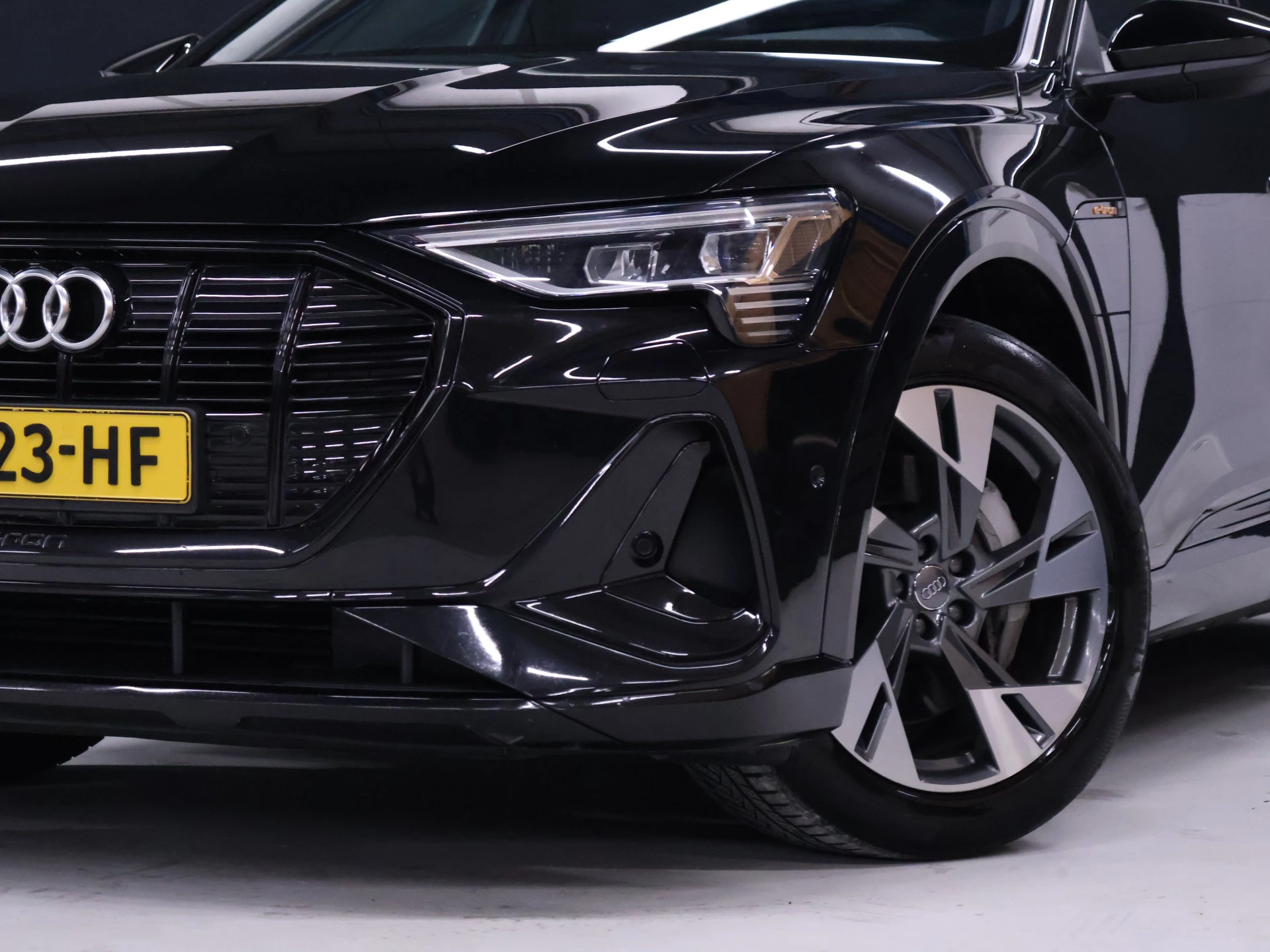 Hoofdafbeelding Audi e-tron