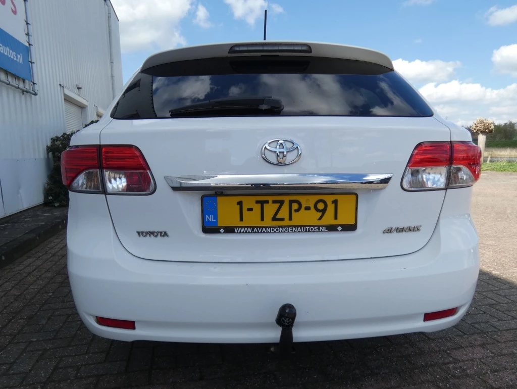 Hoofdafbeelding Toyota Avensis