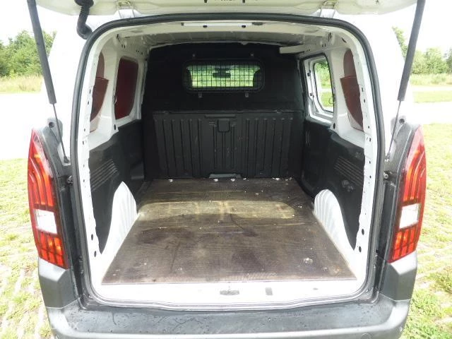 Hoofdafbeelding Peugeot Partner