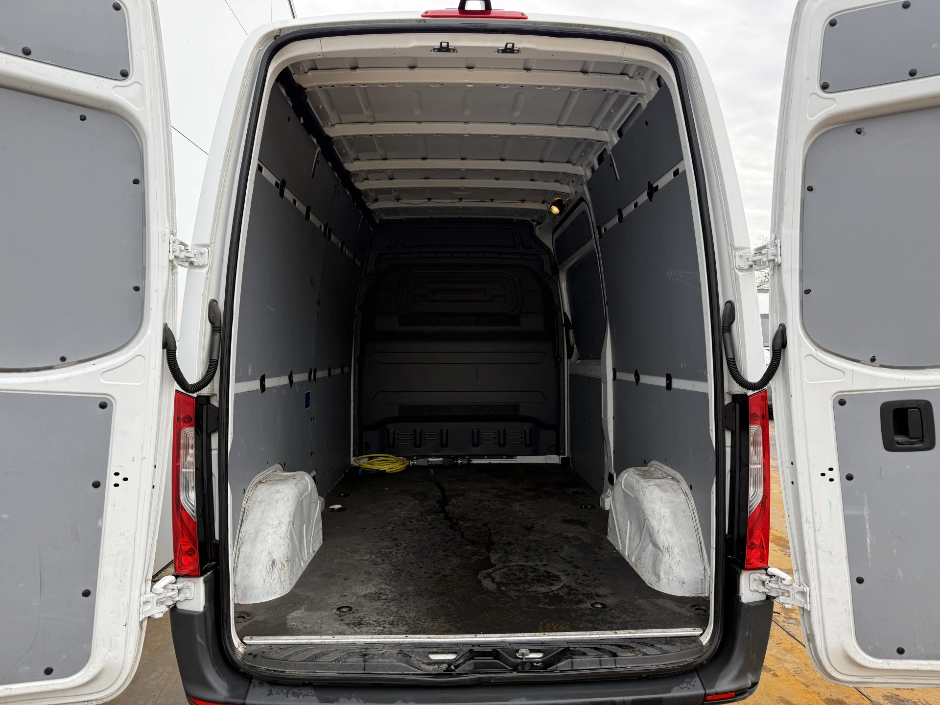 Hoofdafbeelding Mercedes-Benz eSprinter