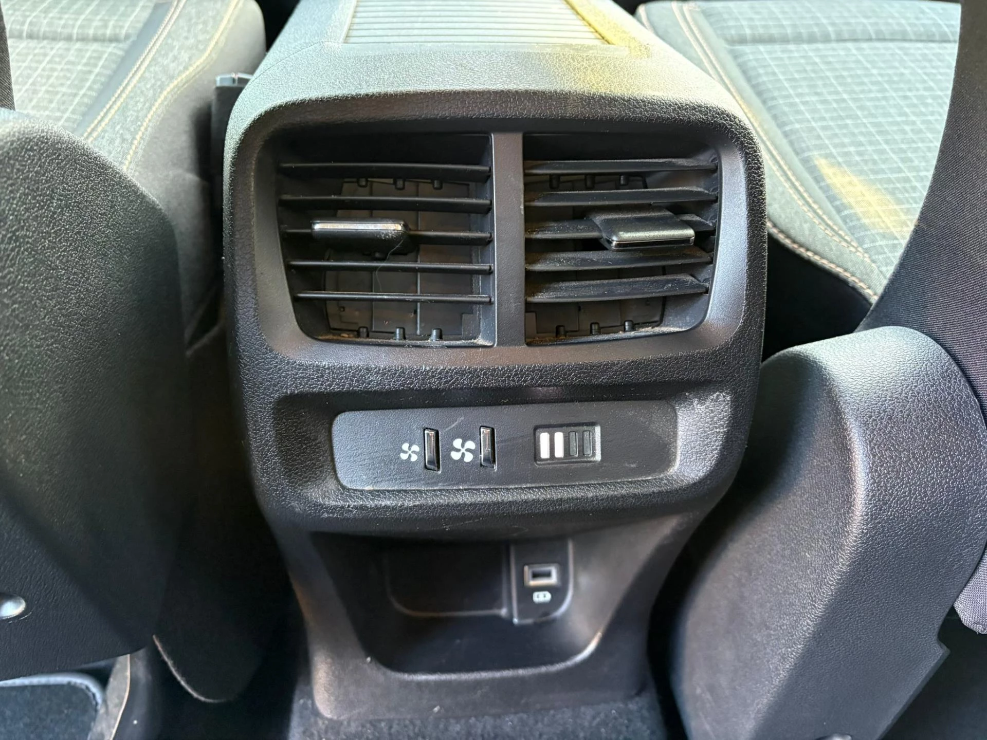 Hoofdafbeelding Peugeot Rifter