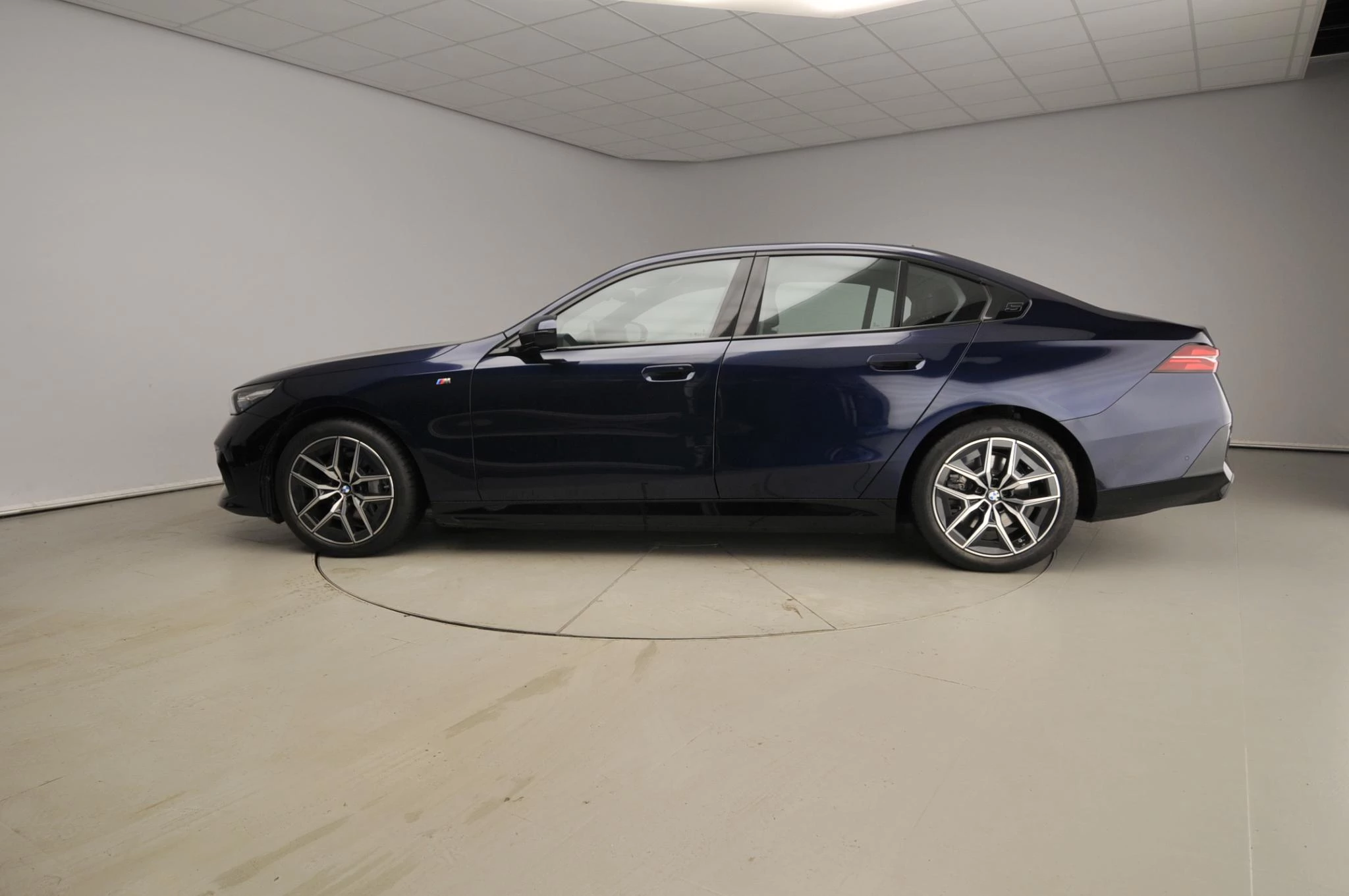 Hoofdafbeelding BMW i5