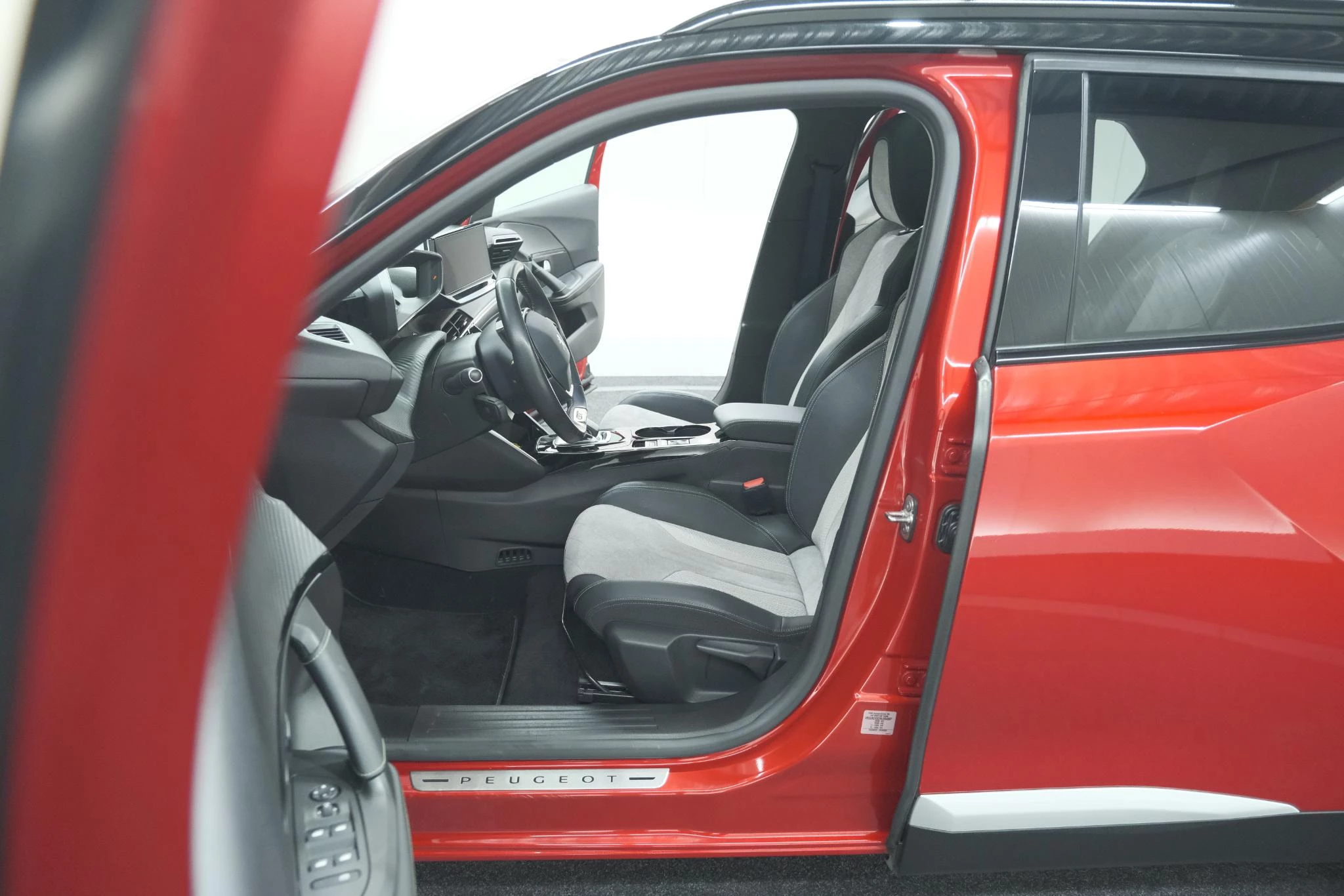 Hoofdafbeelding Peugeot e-2008