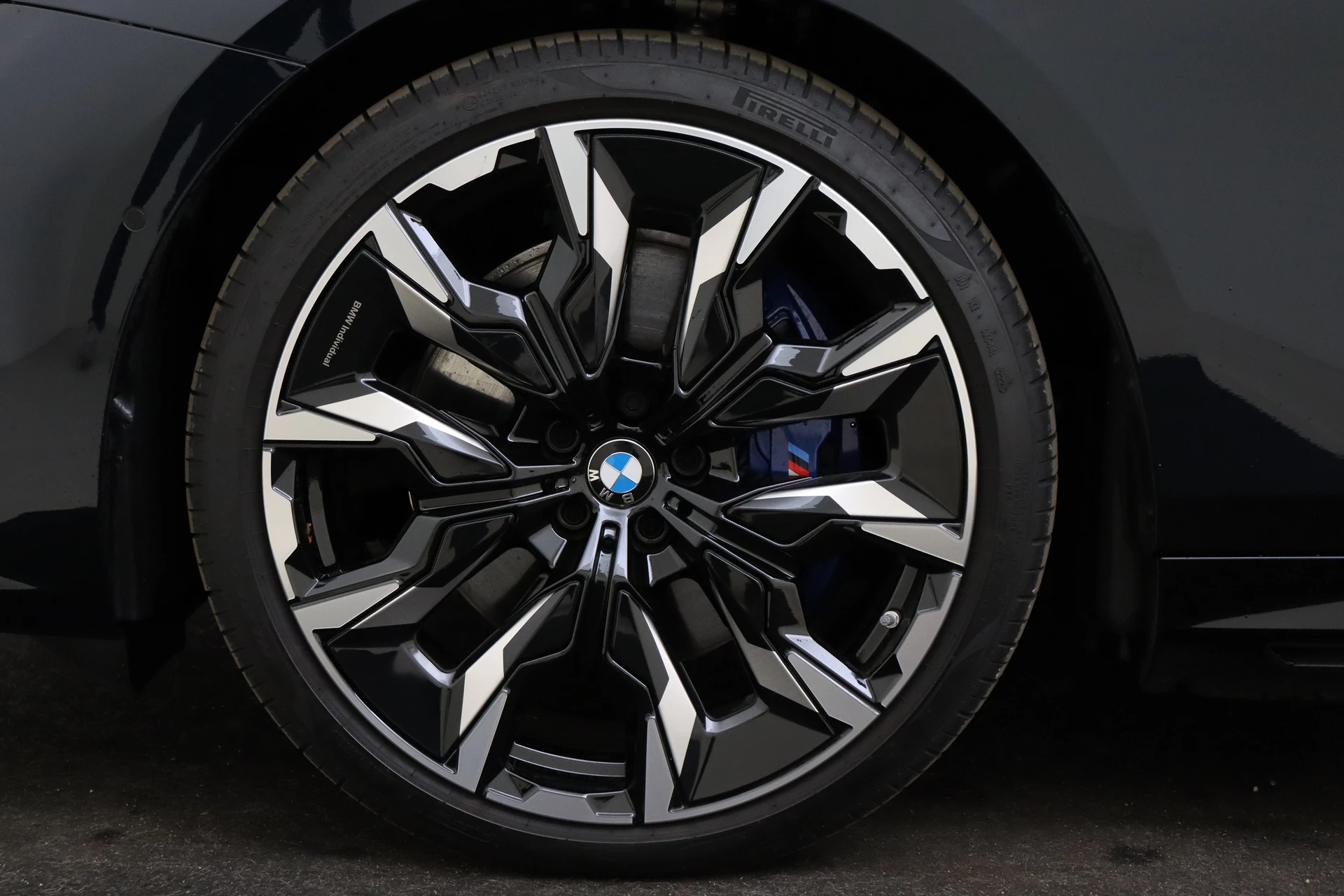Hoofdafbeelding BMW i5