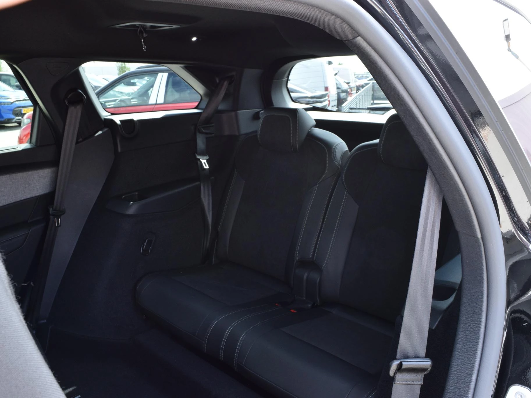 Hoofdafbeelding Peugeot e-5008