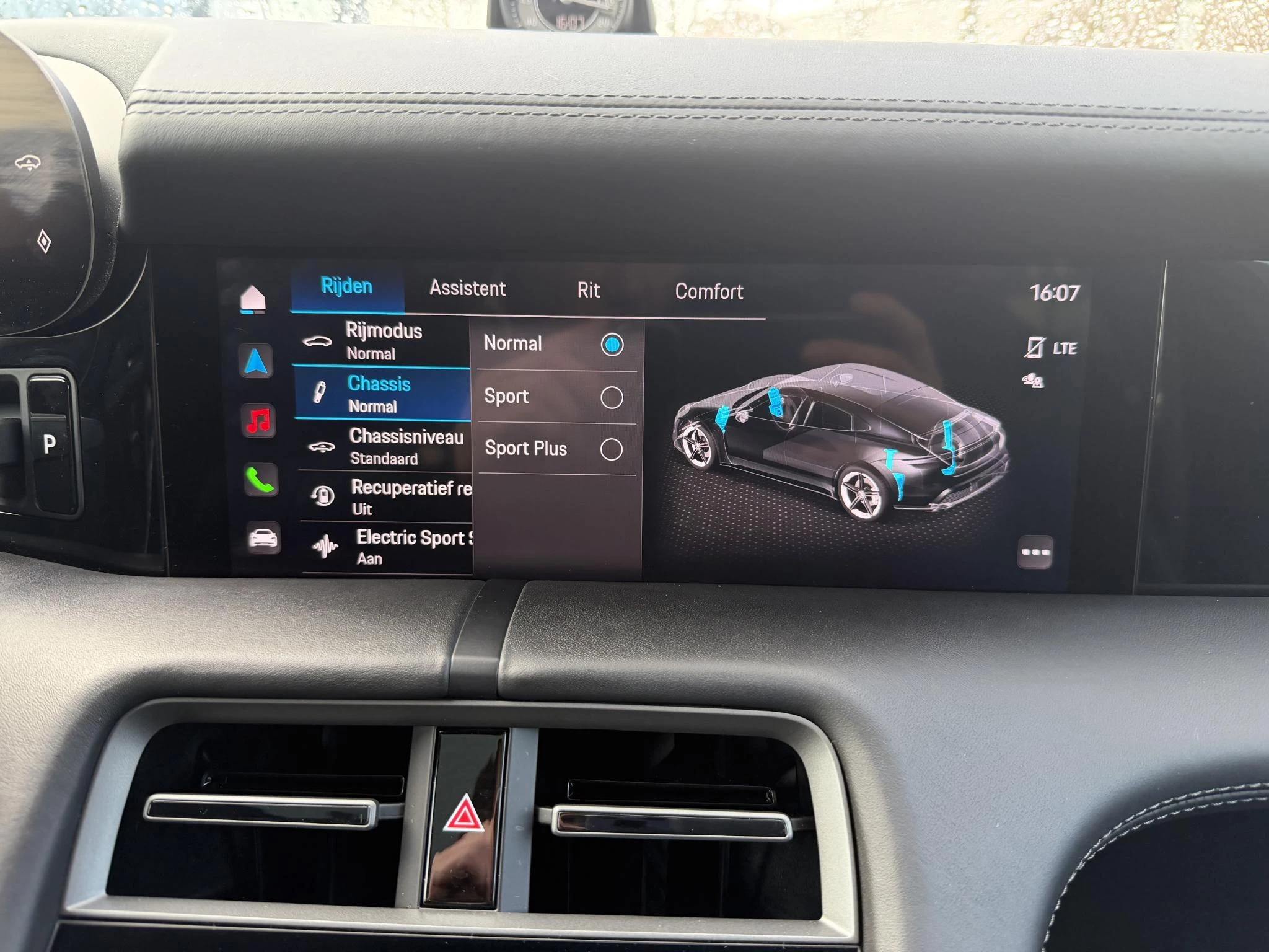 Hoofdafbeelding Porsche Taycan