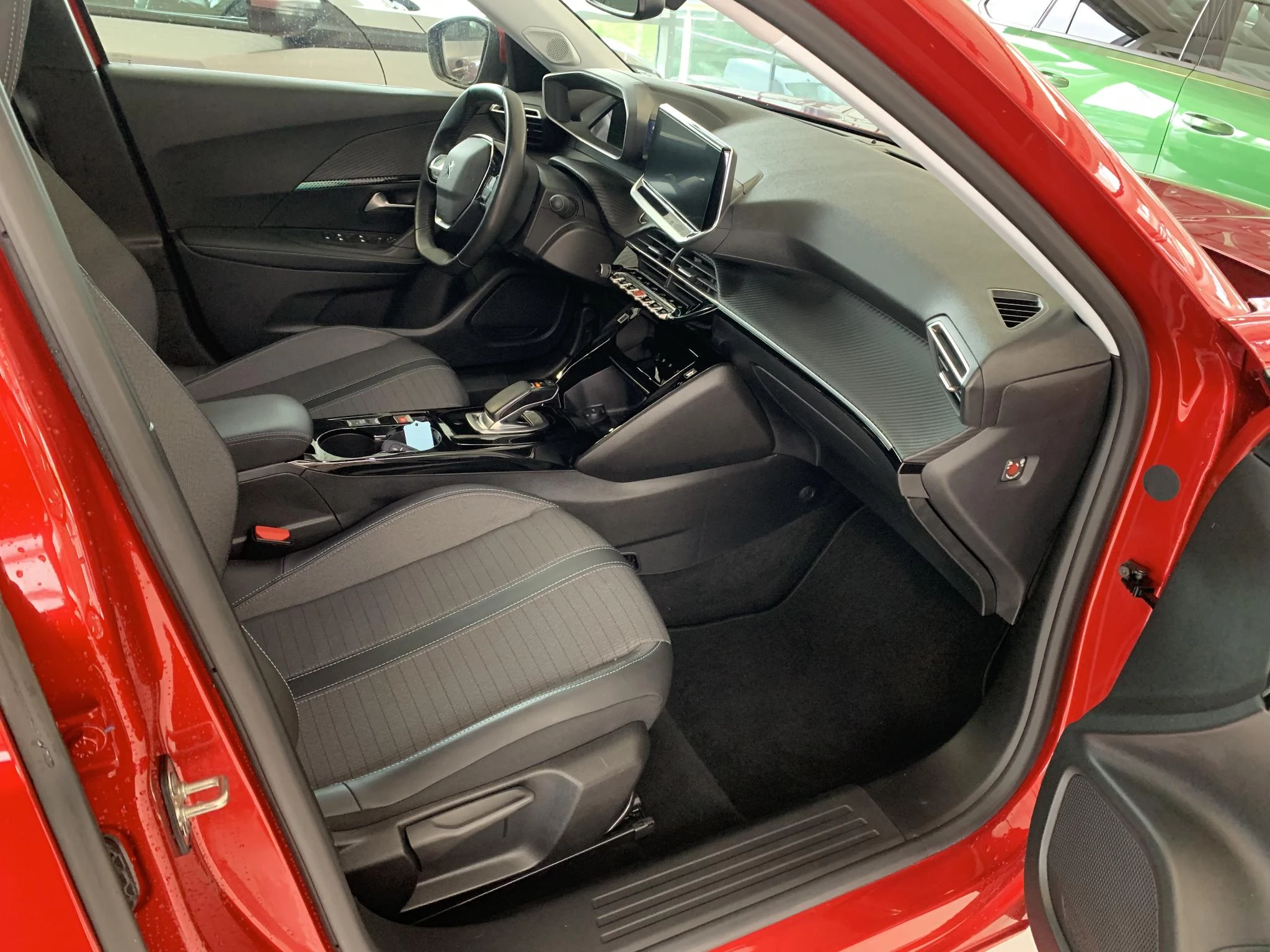 Hoofdafbeelding Peugeot e-2008