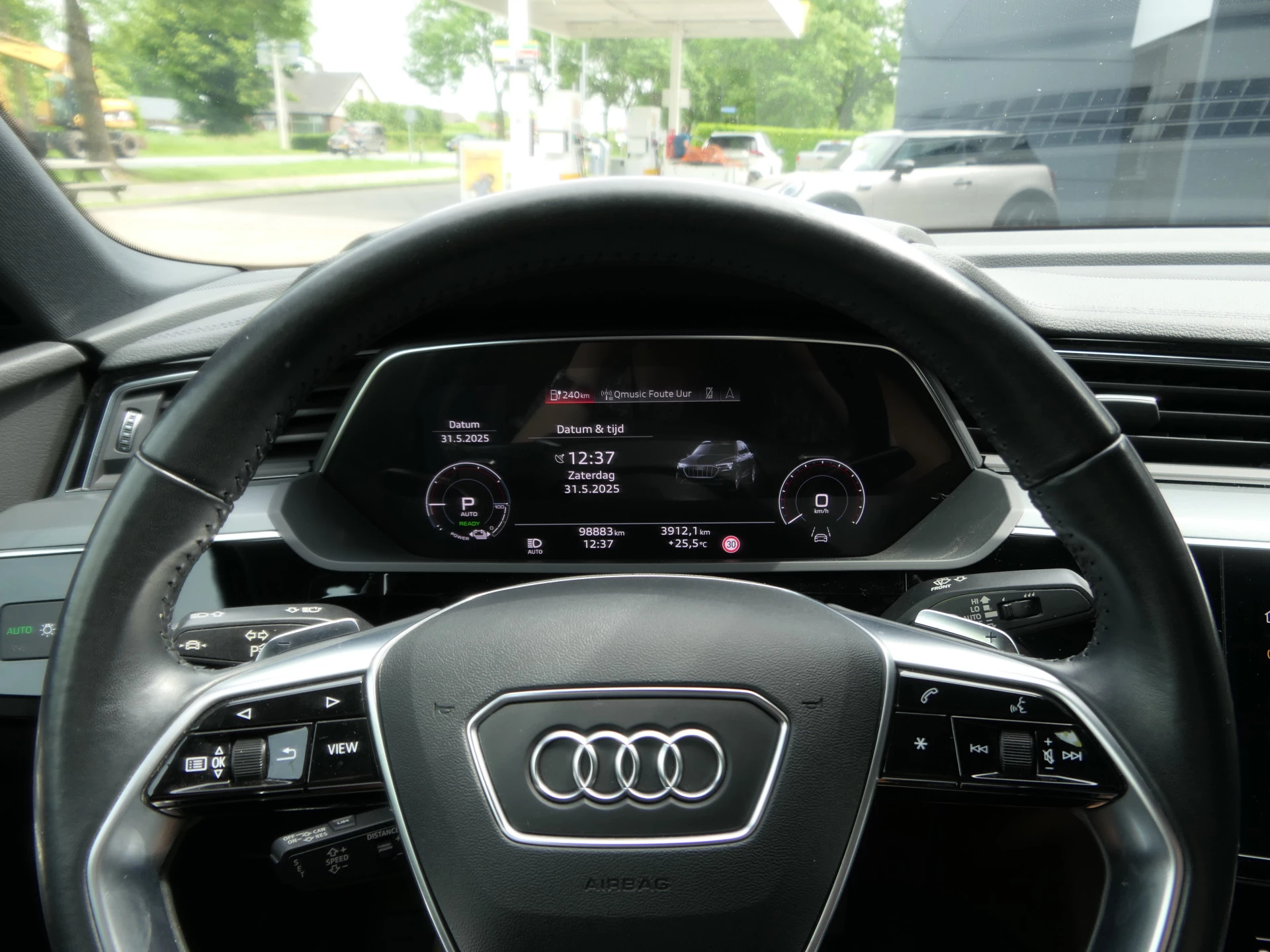 Hoofdafbeelding Audi e-tron