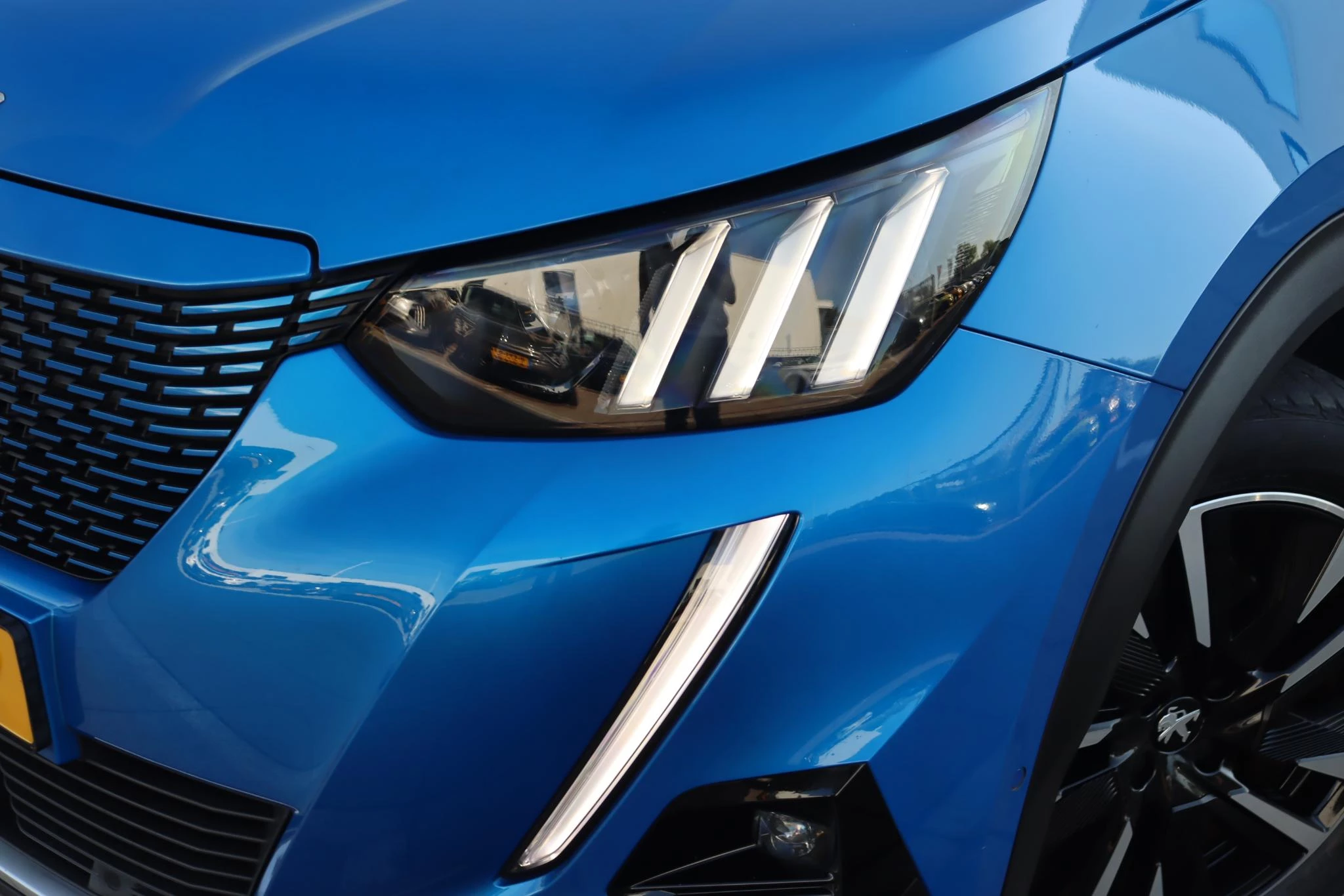 Hoofdafbeelding Peugeot e-2008