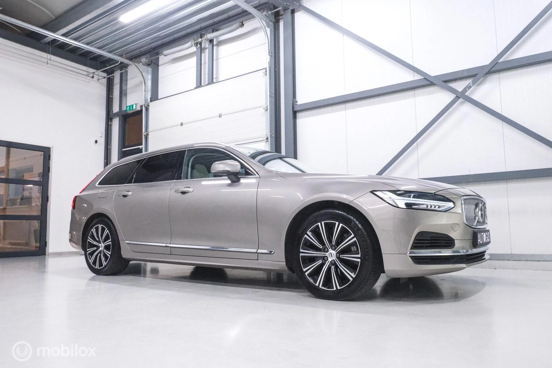 Hoofdafbeelding Volvo V90