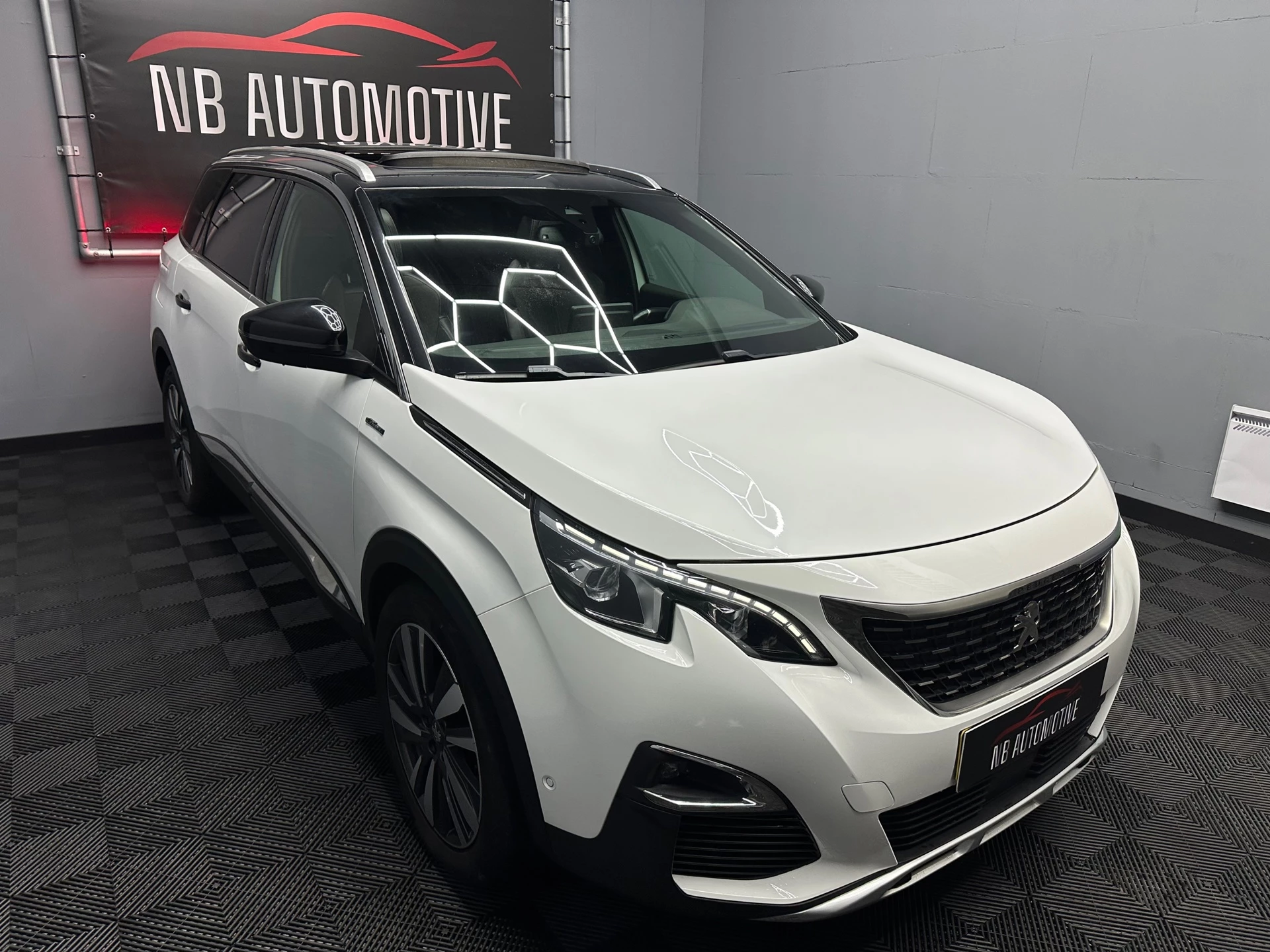 Hoofdafbeelding Peugeot 5008