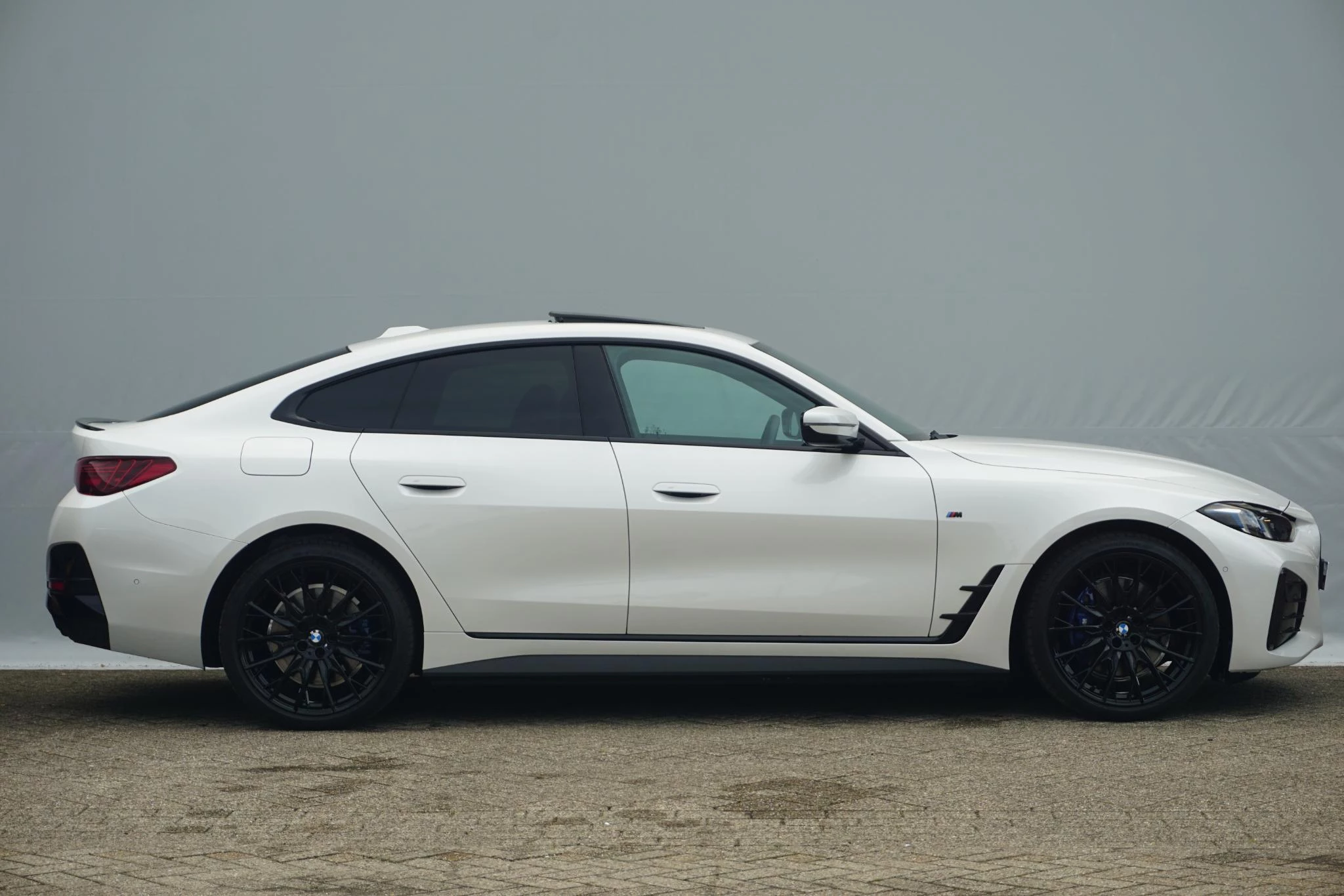 Hoofdafbeelding BMW i4