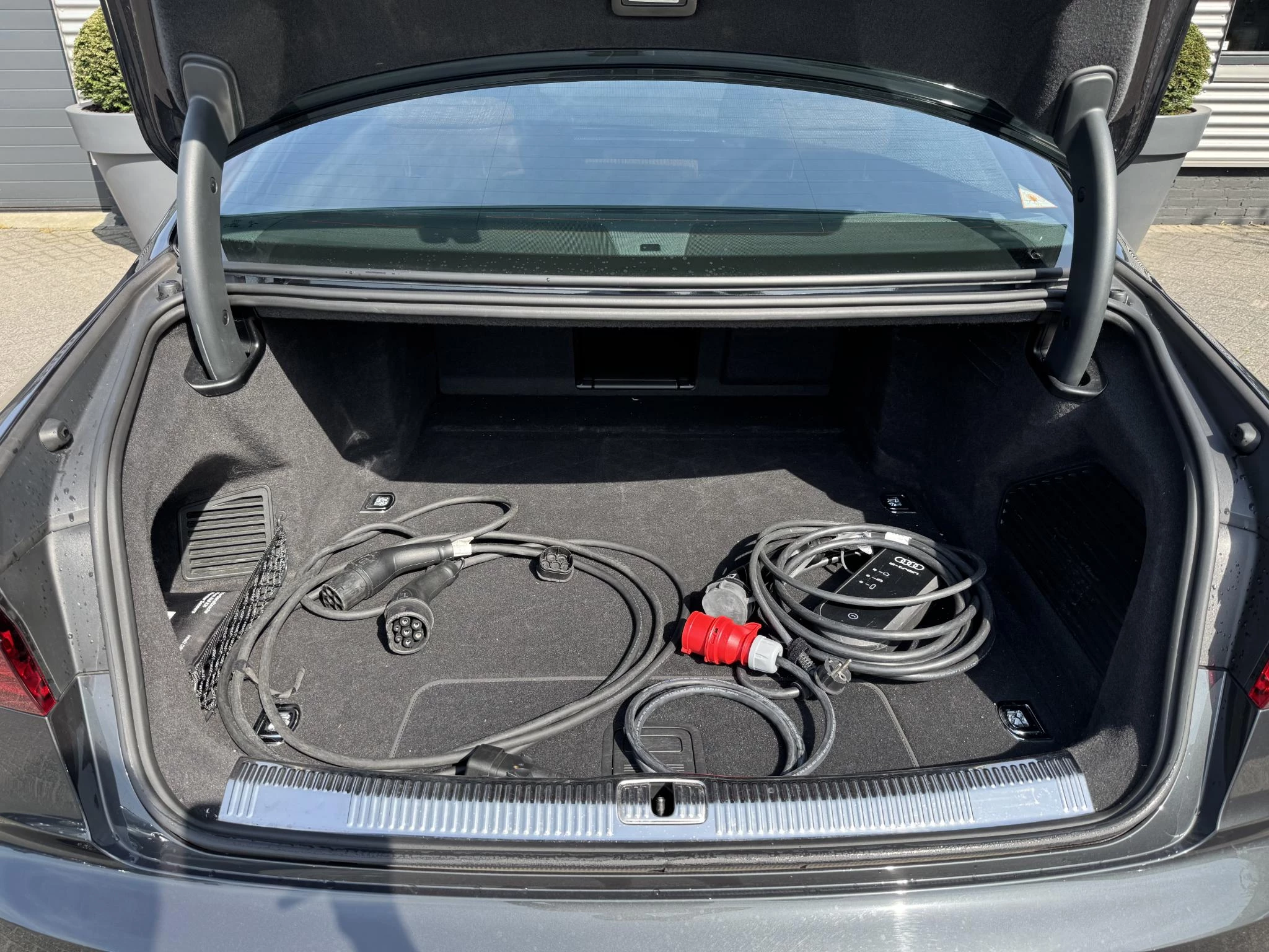 Hoofdafbeelding Audi A8
