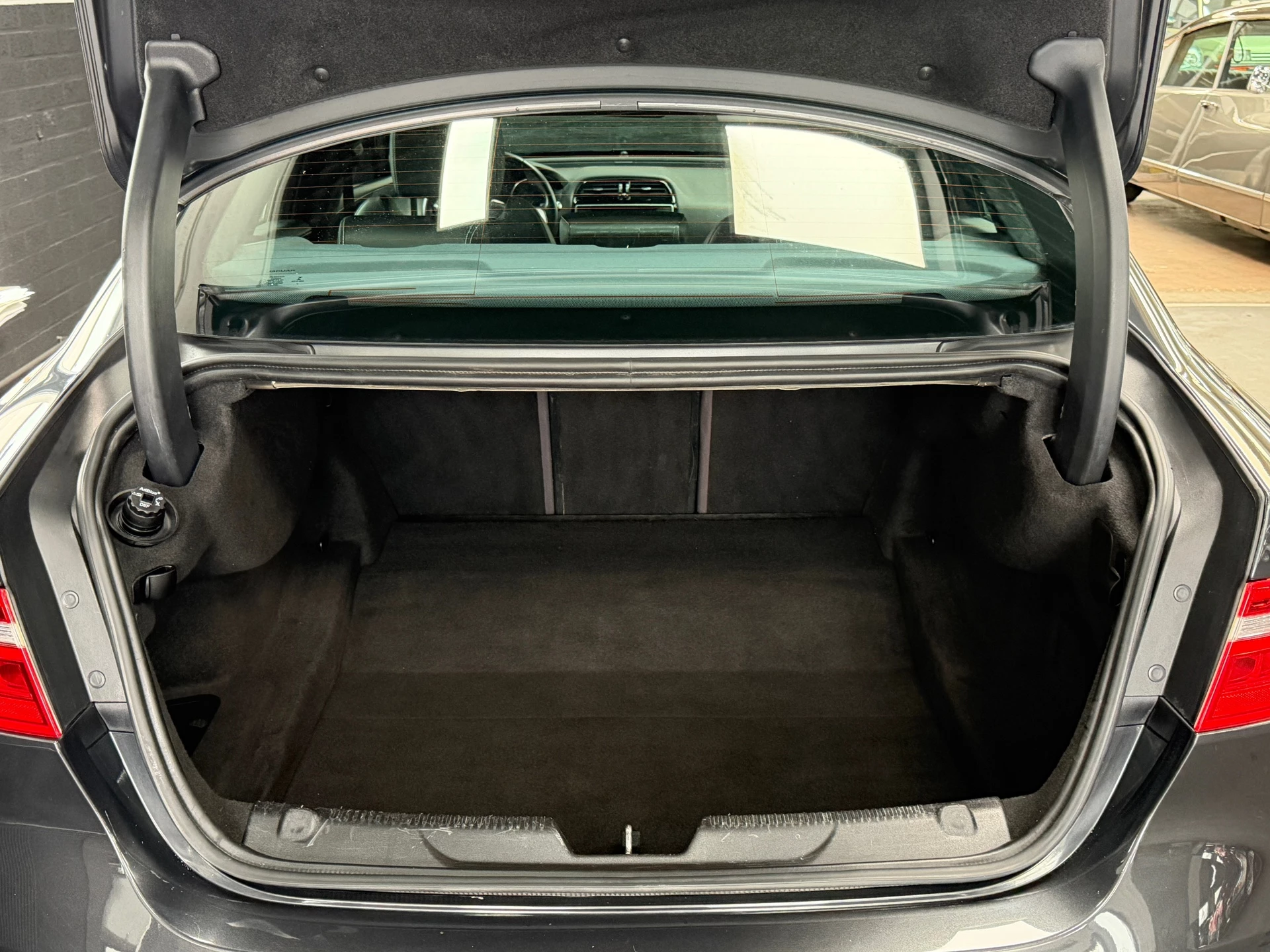 Hoofdafbeelding Jaguar XE