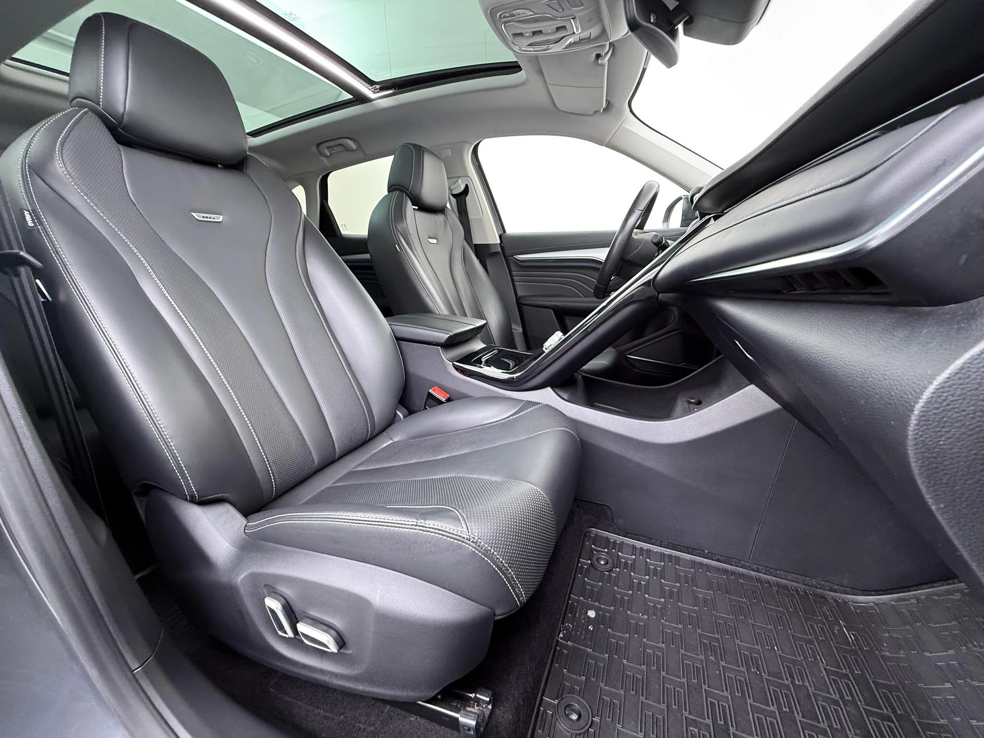 Hoofdafbeelding MG Marvel R