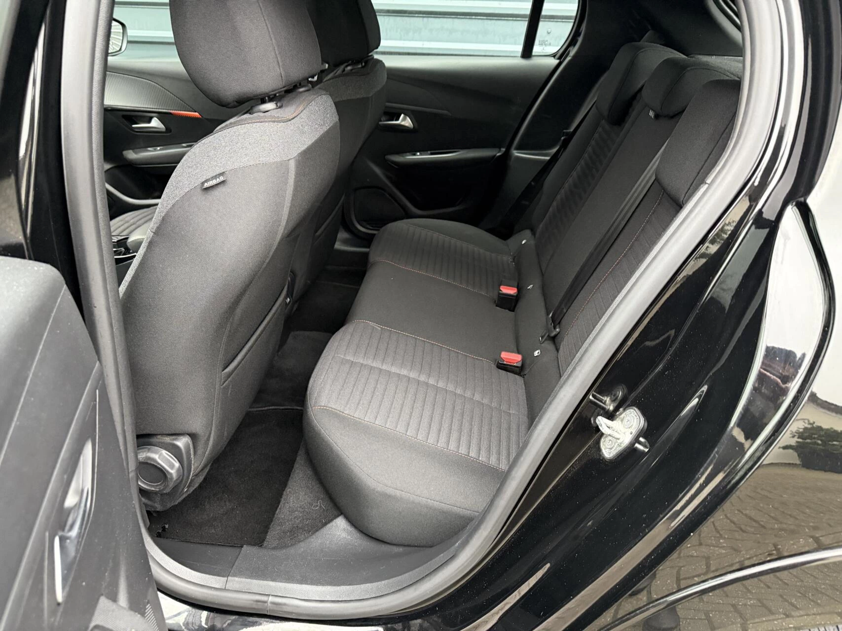 Hoofdafbeelding Peugeot e-208