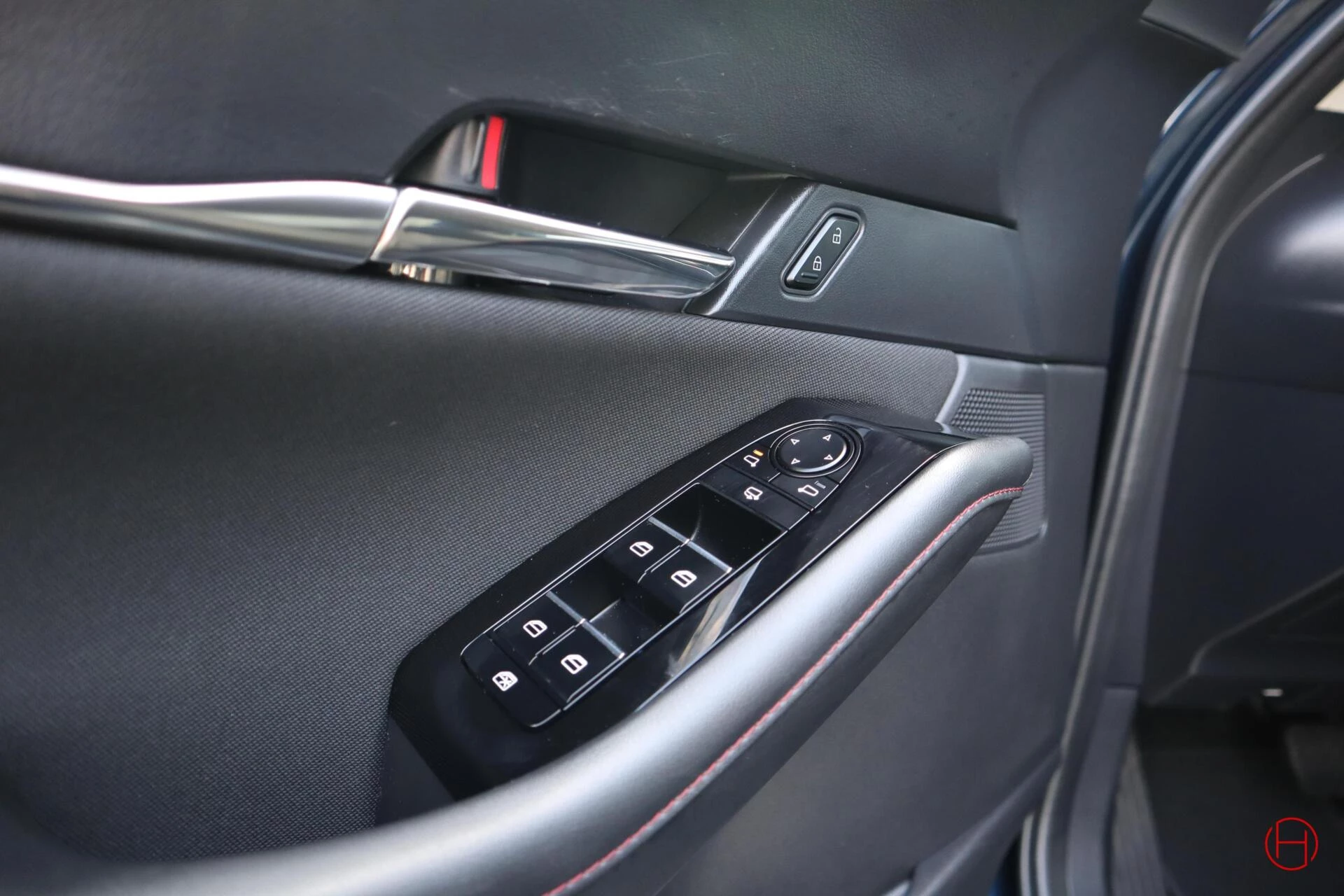 Hoofdafbeelding Mazda CX-30