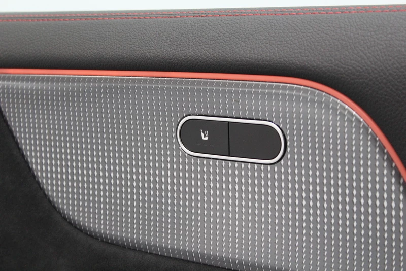 Hoofdafbeelding Mercedes-Benz EQA