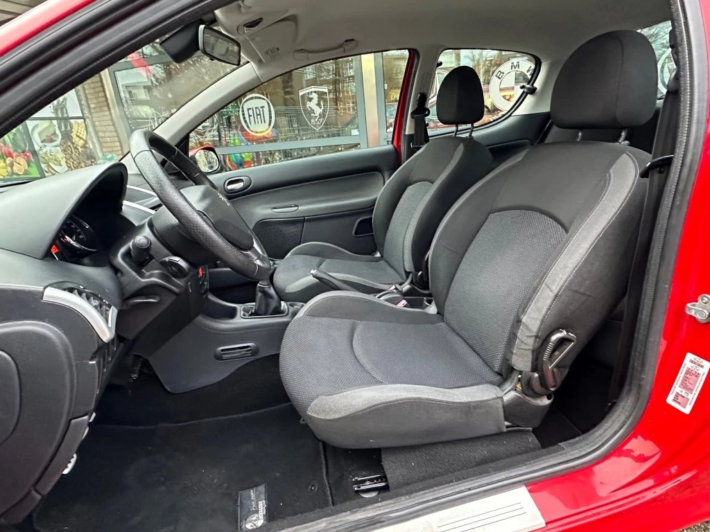 Hoofdafbeelding Peugeot 206