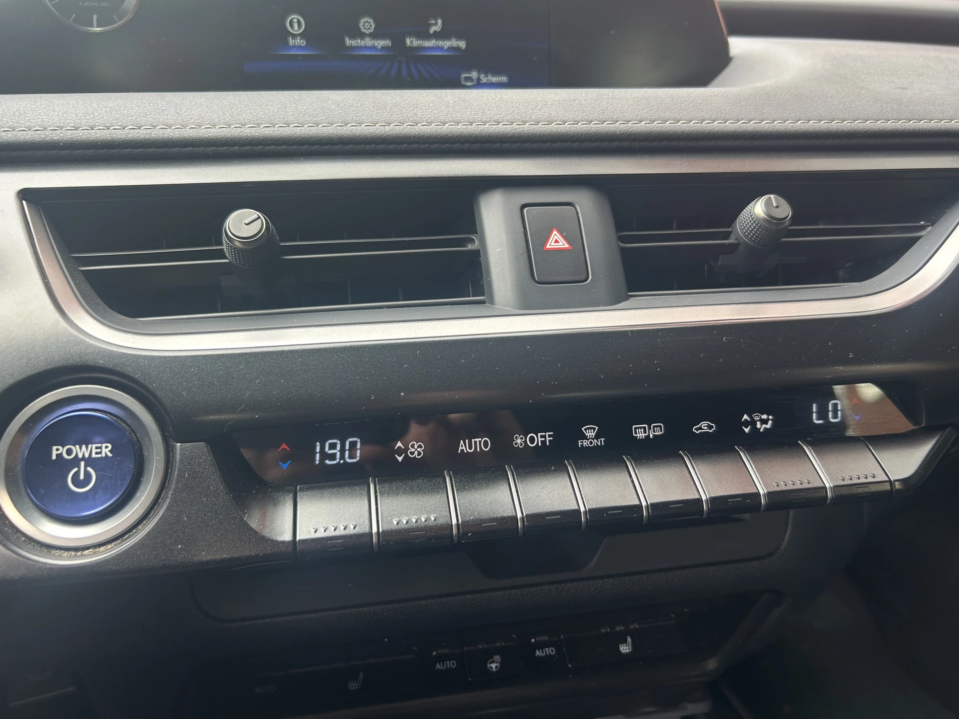 Hoofdafbeelding Lexus UX