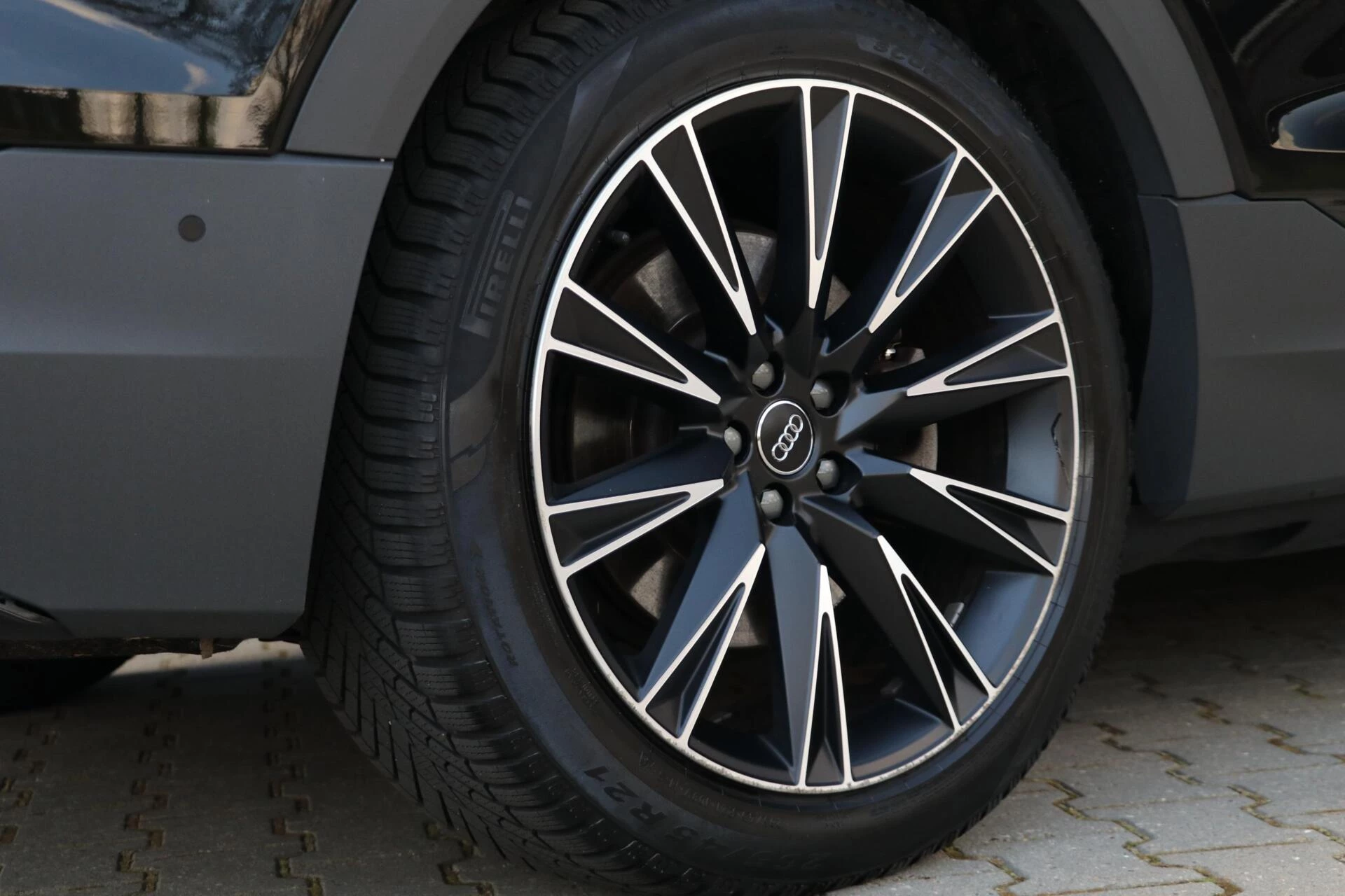 Hoofdafbeelding Audi e-tron