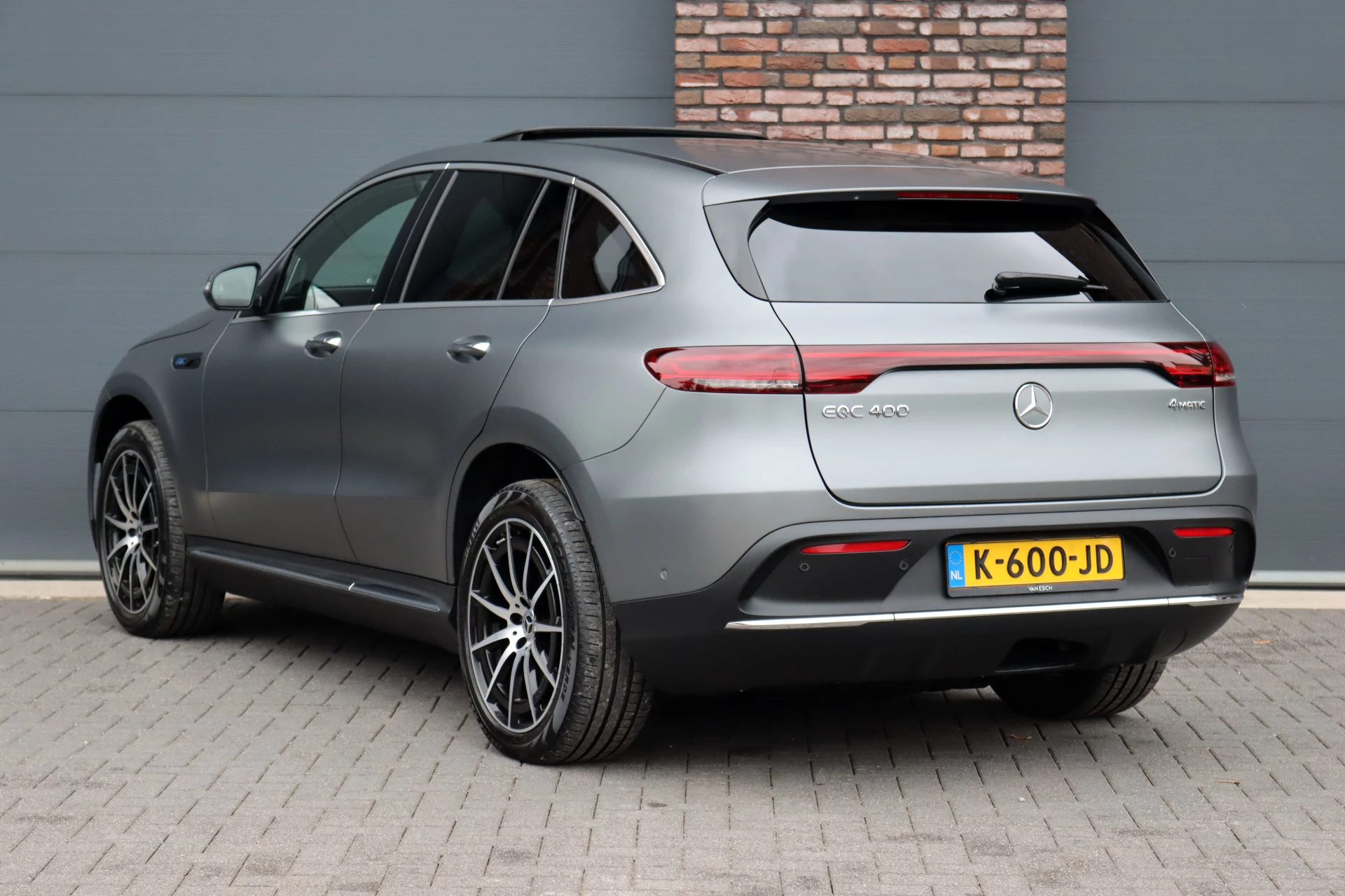 Hoofdafbeelding Mercedes-Benz EQC