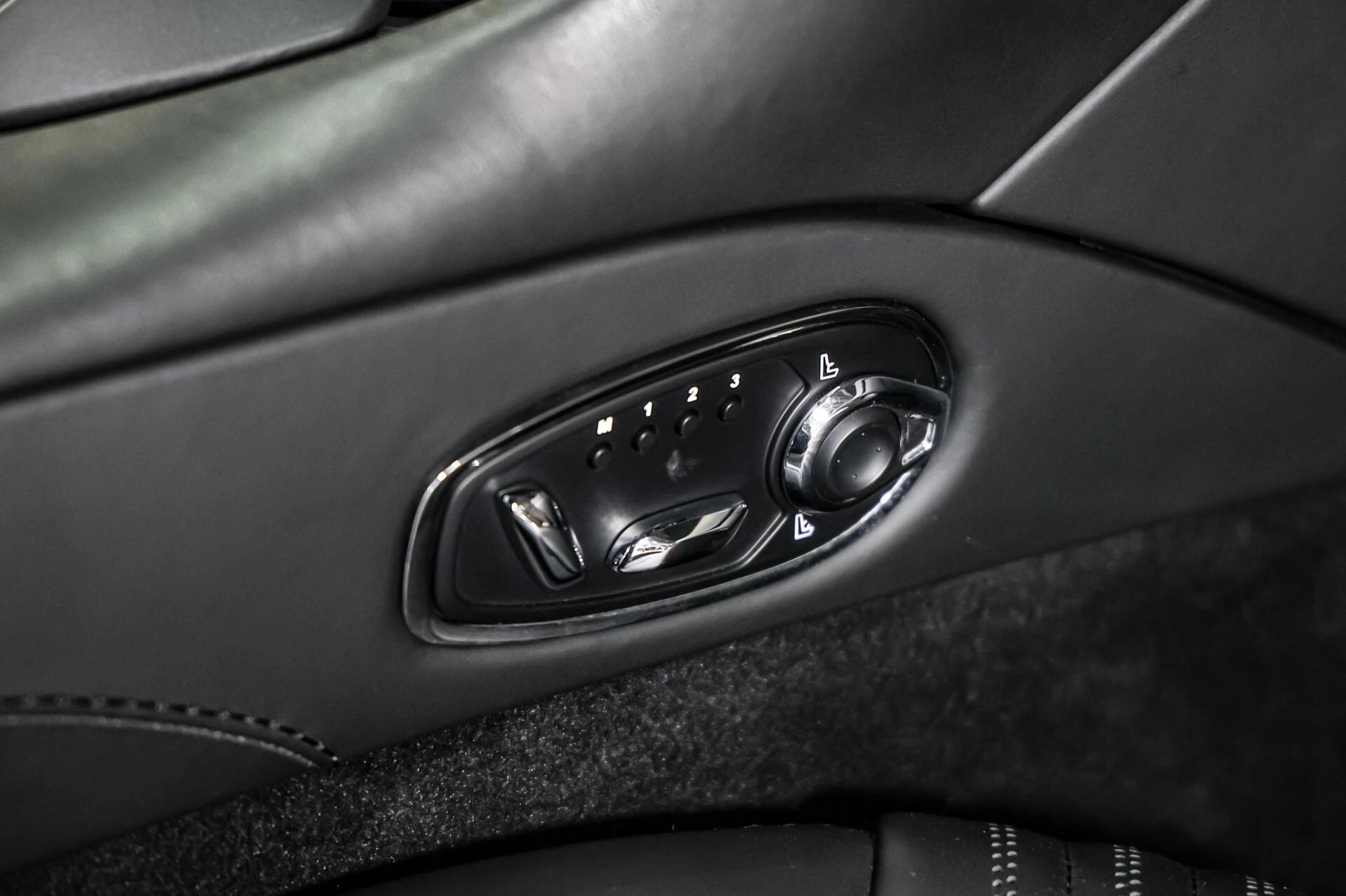 Hoofdafbeelding Aston Martin DB11