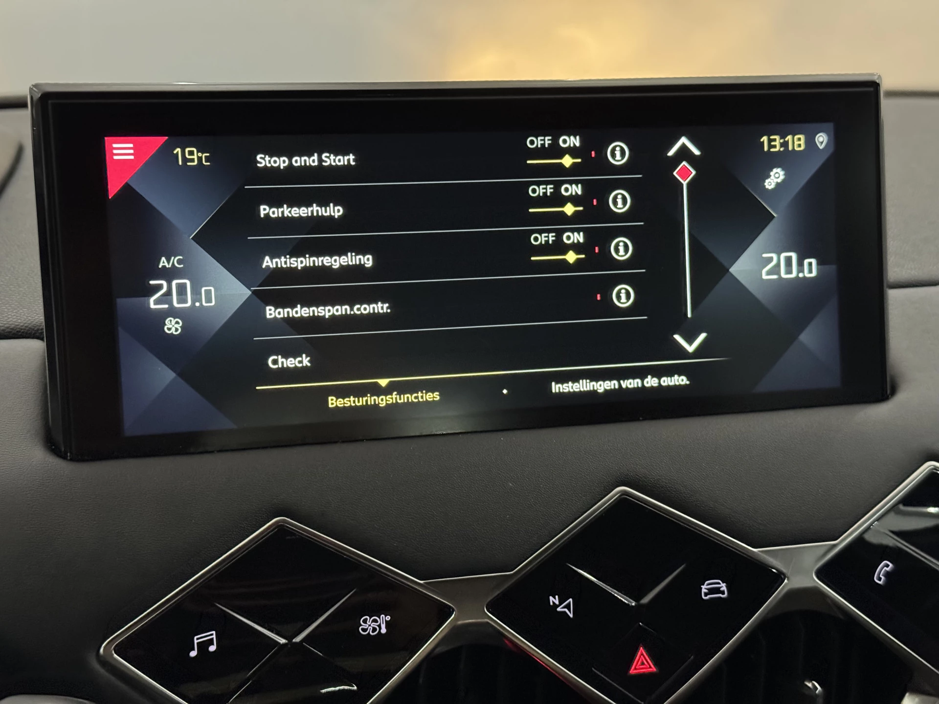 Hoofdafbeelding DS DS 3