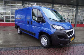 Hoofdafbeelding Peugeot Boxer Peugeot Boxer 330 2.0 BlueHDI 111PK L1H1 Premium Nr. V029 | Airco | Cruise | Camera | Trekhaak
