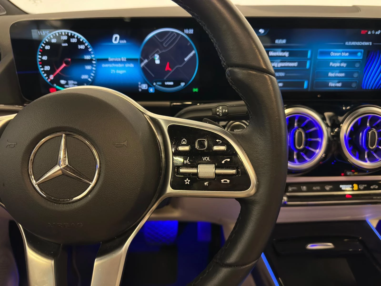 Hoofdafbeelding Mercedes-Benz EQA