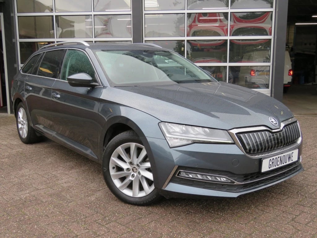 Hoofdafbeelding Škoda Superb