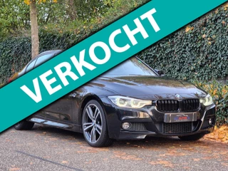 Hoofdafbeelding BMW 3 Serie BMW 3-serie 320i F30 M Sport Apple CarPlay Elk. Trekhaak 6WB Dig, Dash Keyless 19inch Breedset GARANTIE 320i Corporate L High Ex