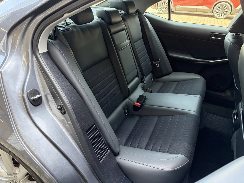 Hoofdafbeelding Lexus IS
